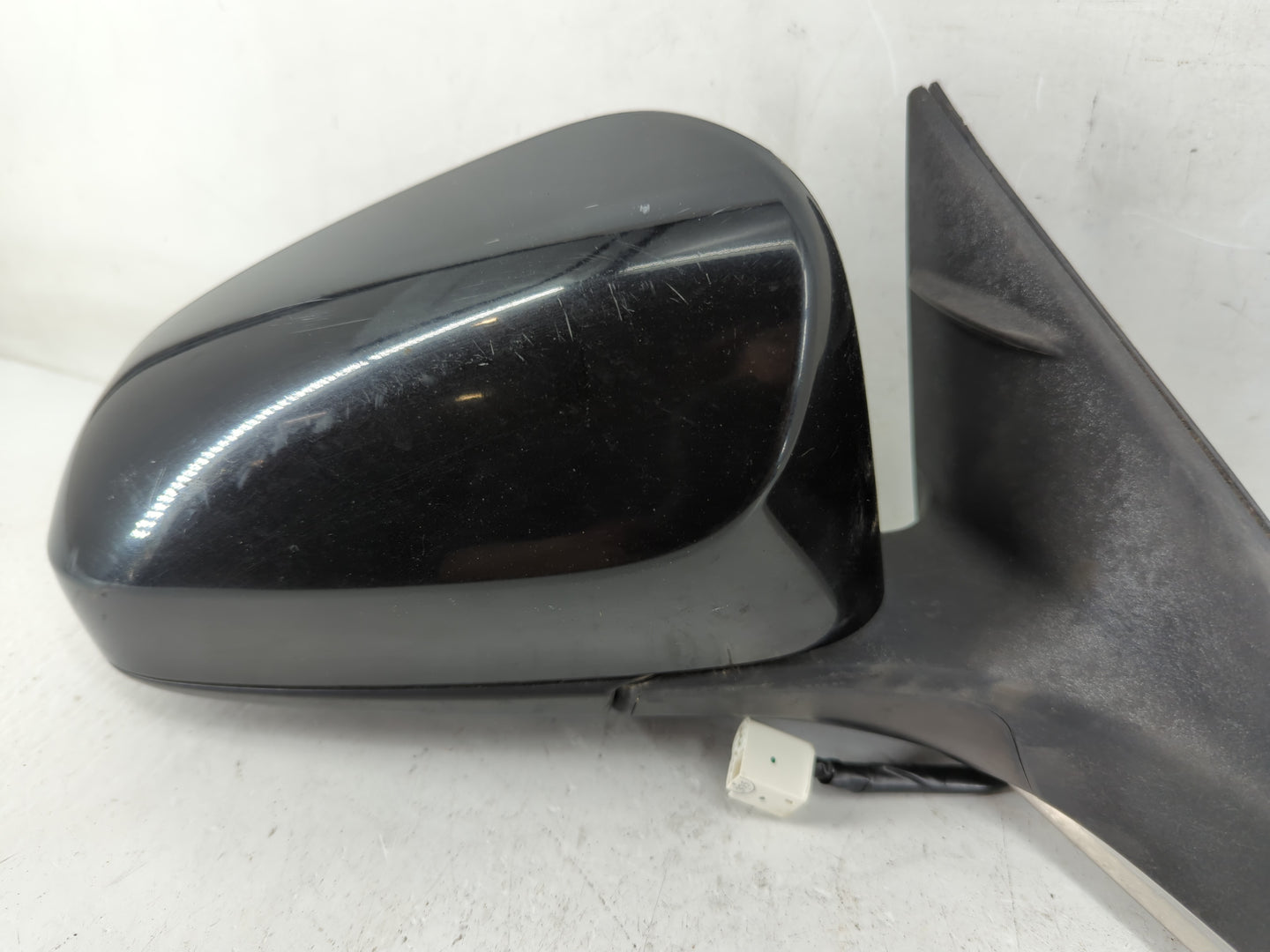 2015-2017 Toyota Camry Passenger Side View Mirror - Right Door Mirror OEM Used - Oemusedautoparts1.com