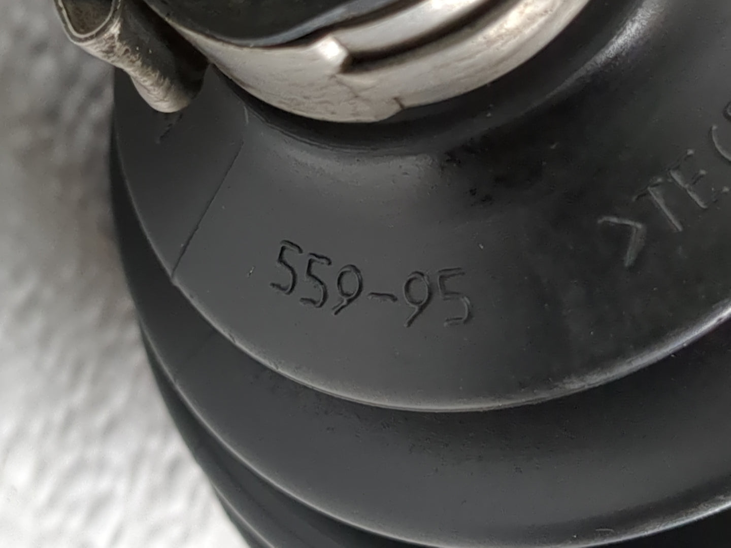 2012-2017 Toyota Camry Axle Shaft Front Driver Cv C/v - Oemusedautoparts1.com