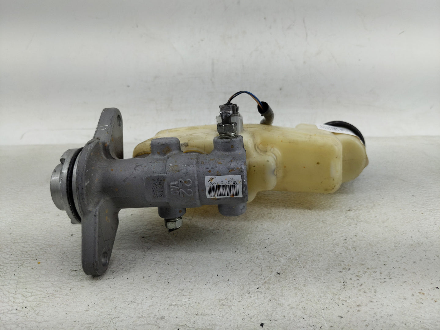 2016 Toyota Camry Power Brake Booster Oem 1290063 - Oemusedautoparts1.com