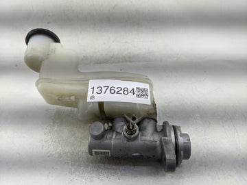 2014-2017 Toyota Camry Brake Master Cylinder - Oemusedautoparts1.com