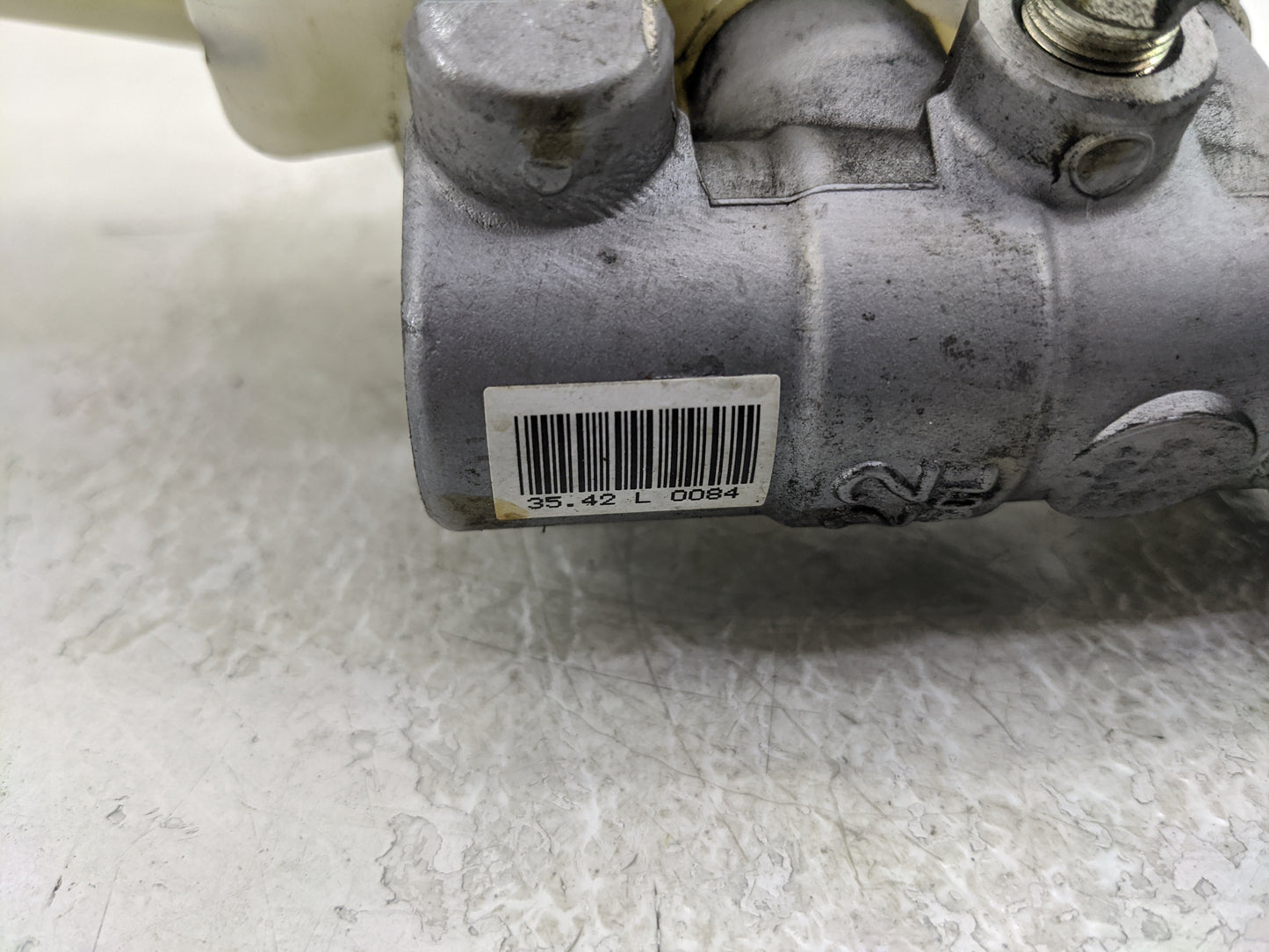 2014-2017 Toyota Camry Brake Master Cylinder - Oemusedautoparts1.com