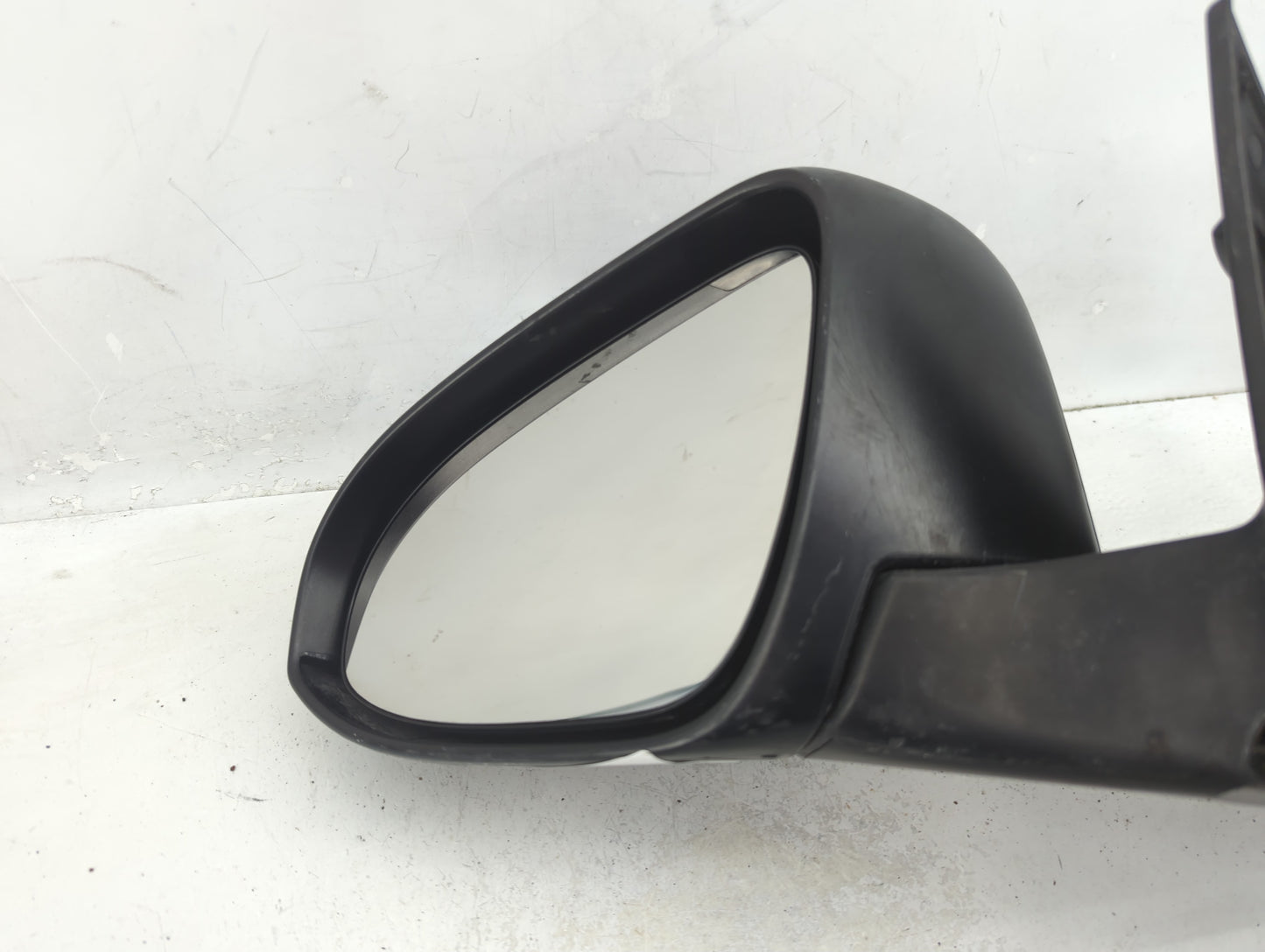 2015-2017 Toyota Camry Driver Side View Mirror - Left Door Mirror OEM Used - Oemusedautoparts1.com