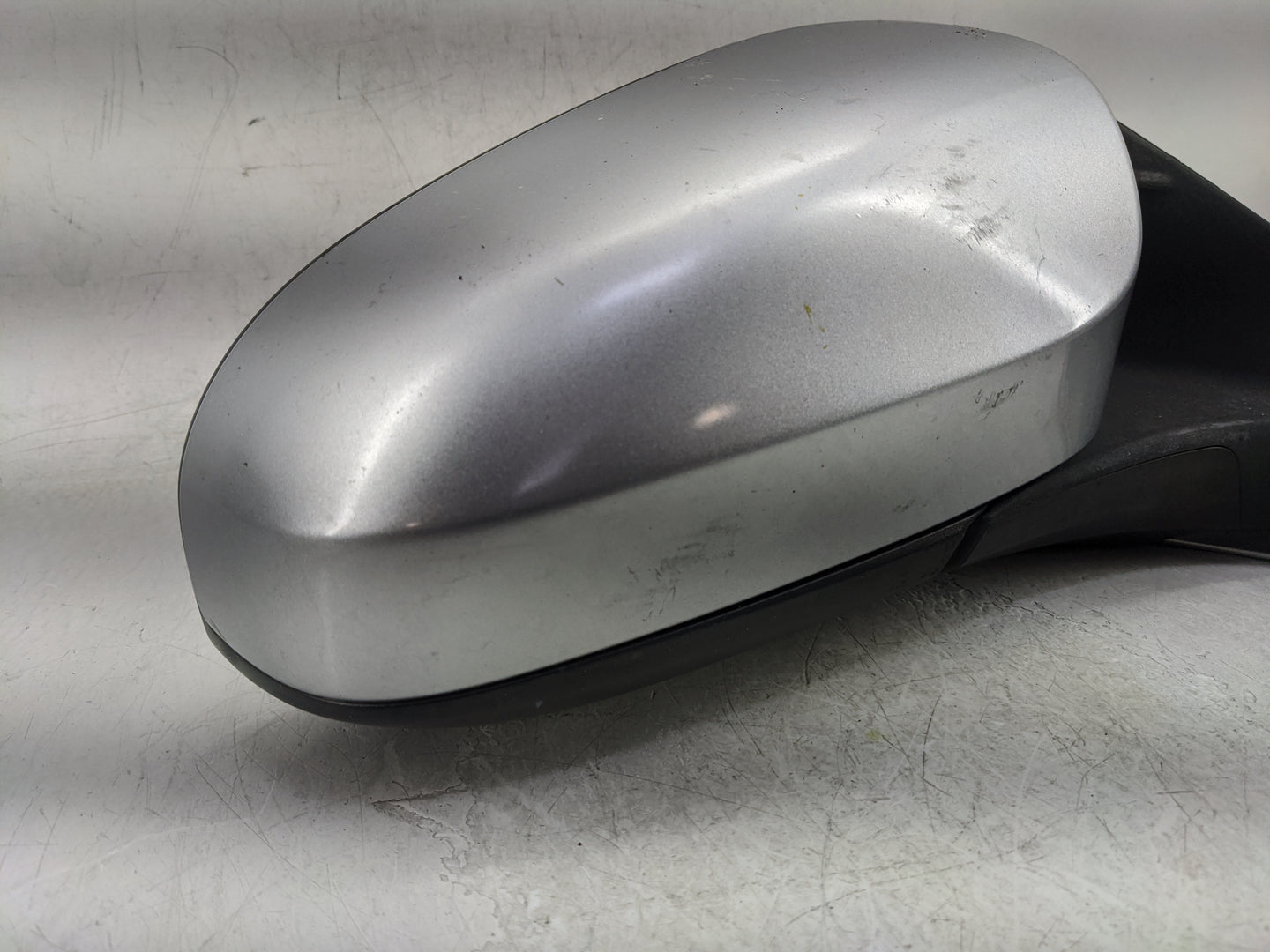 2015-2017 Toyota Camry Passenger Side View Mirror - Right Door Mirror OEM Used - Oemusedautoparts1.com