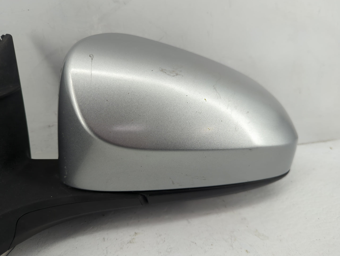 2015-2017 Toyota Camry Driver Side View Mirror - Left Door Mirror OEM Used - Oemusedautoparts1.com