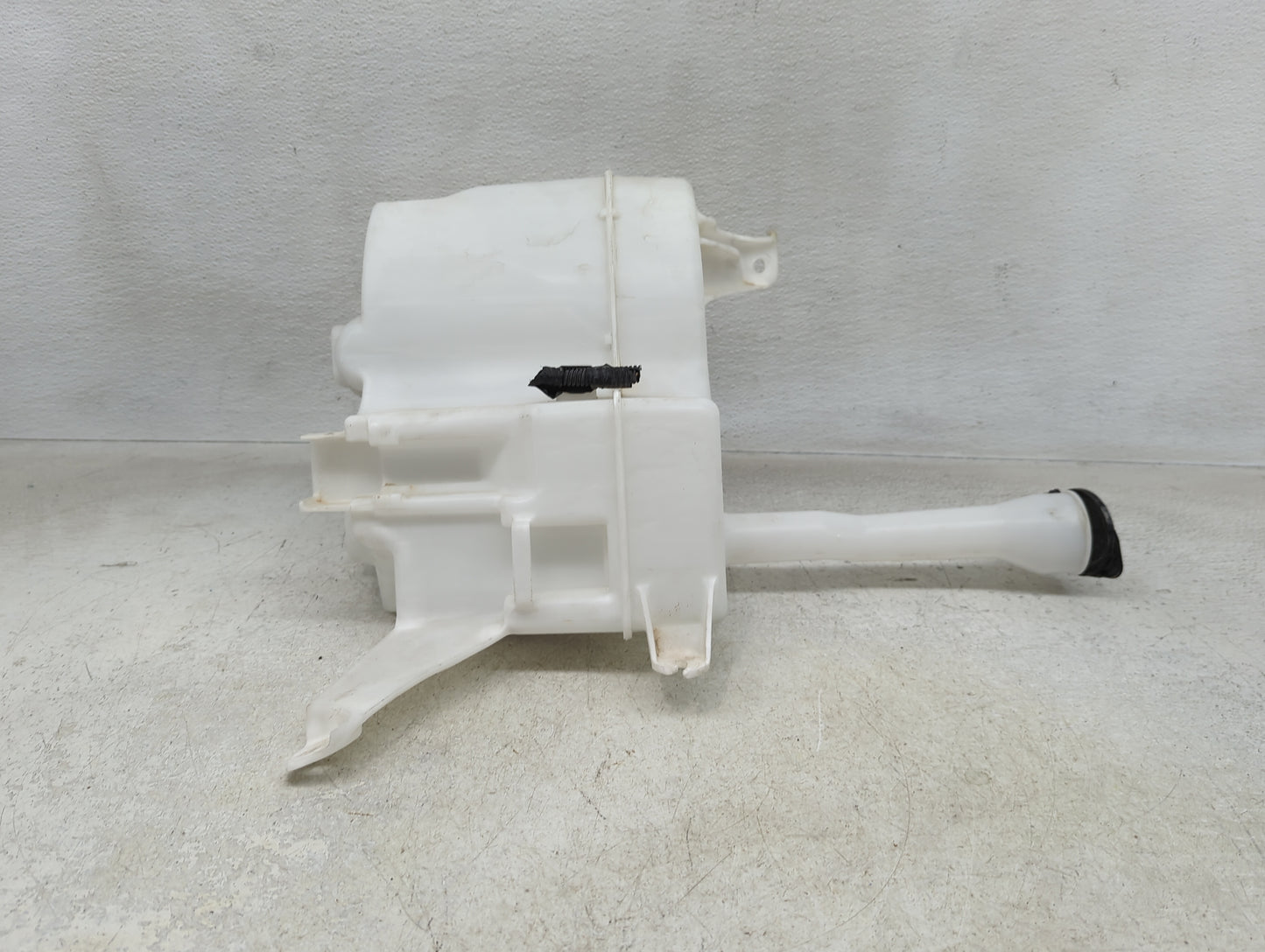 2015-2017 Toyota Camry Windshield Washer Fluid Reservoir Bottle Oem - Oemusedautoparts1.com