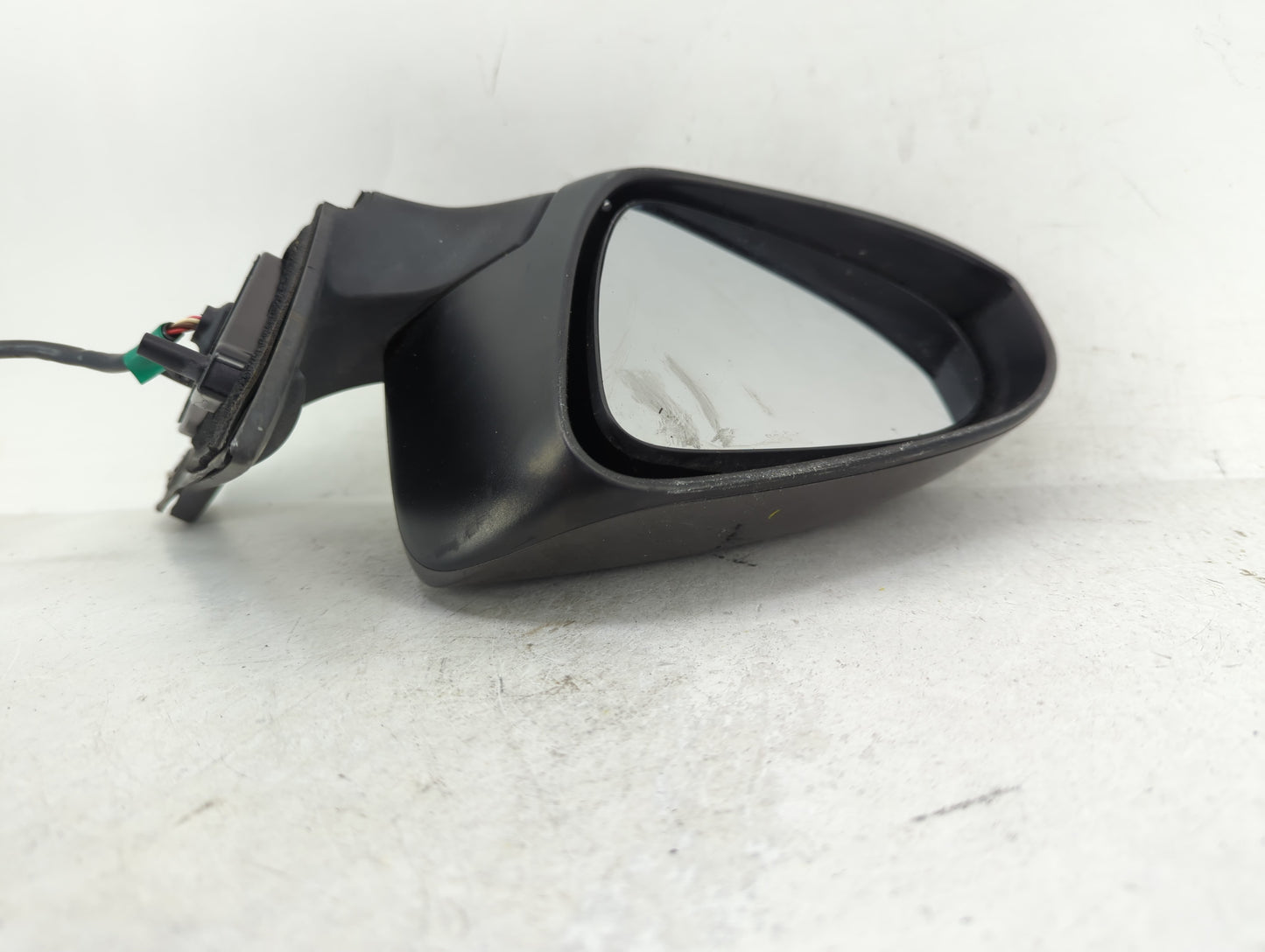 2015-2017 Toyota Camry Driver Side View Mirror - Left Door Mirror OEM Used - Oemusedautoparts1.com