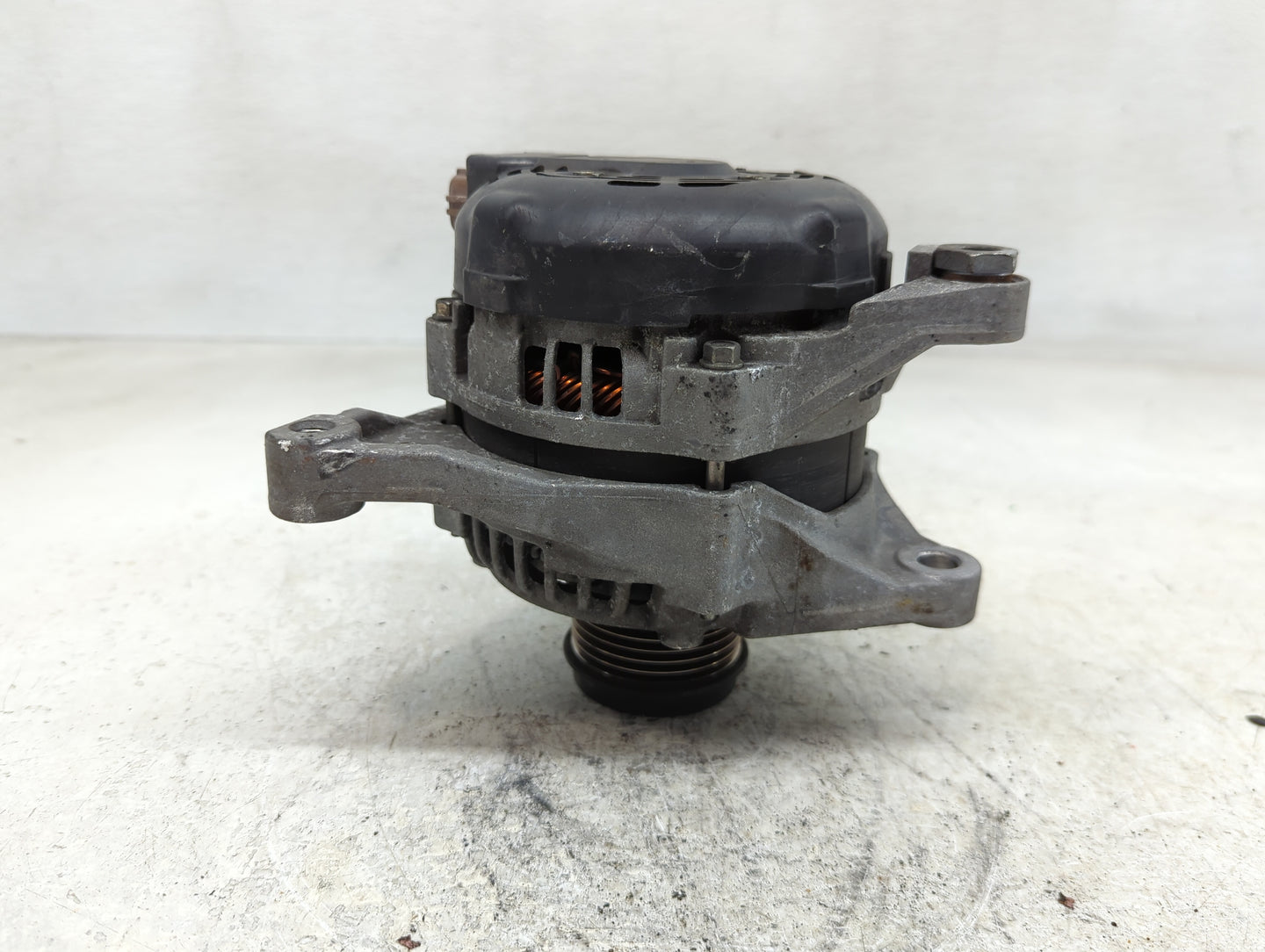 2015-2017 Toyota Camry Alternator Replacement Generator Charging Assembly Engine OEM P/N:104211-3541 27060-0V170 Fits OEM Us