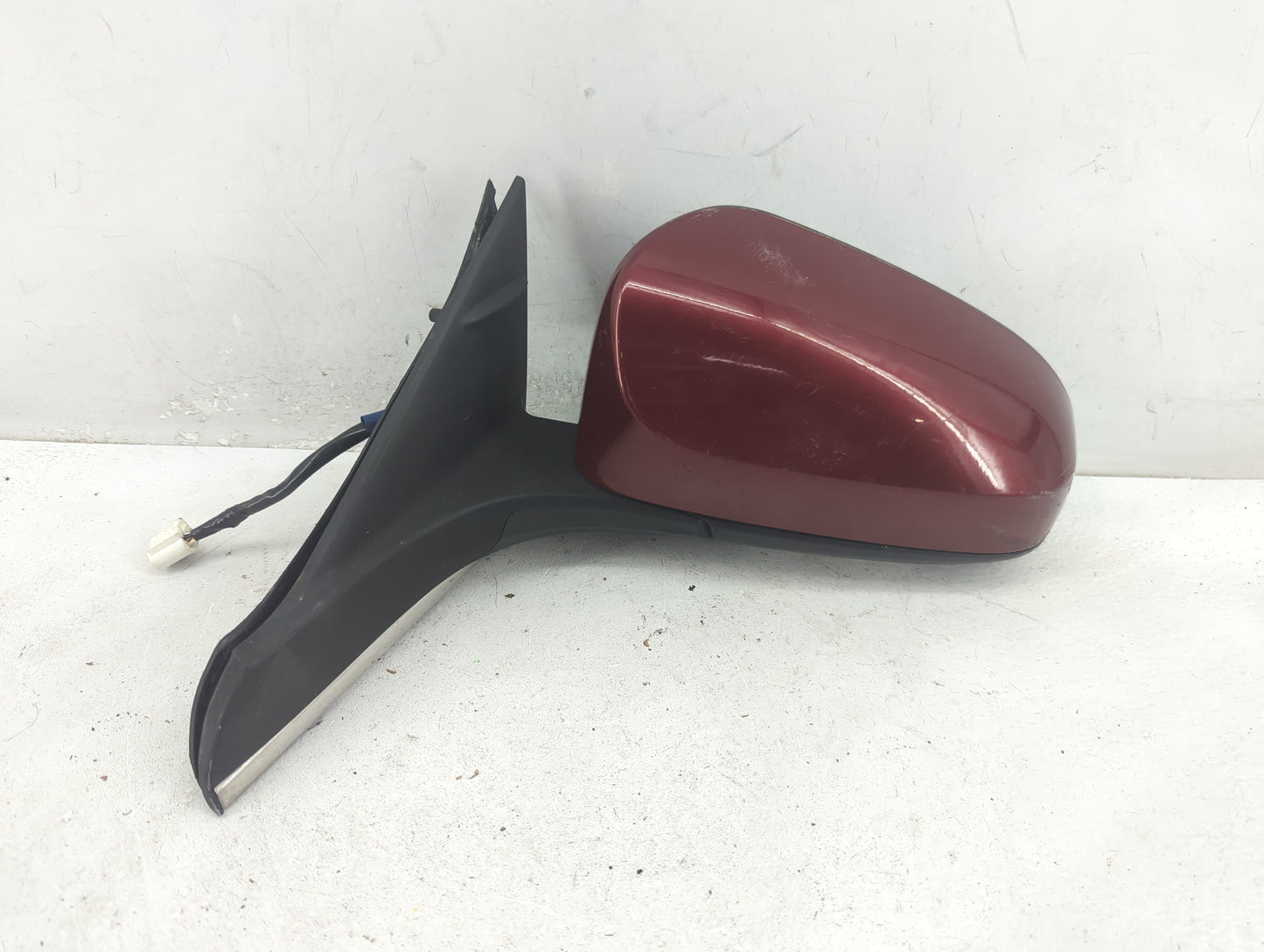 2015-2017 Toyota Camry Driver Side View Mirror - Left Door Mirror OEM Used - Oemusedautoparts1.com