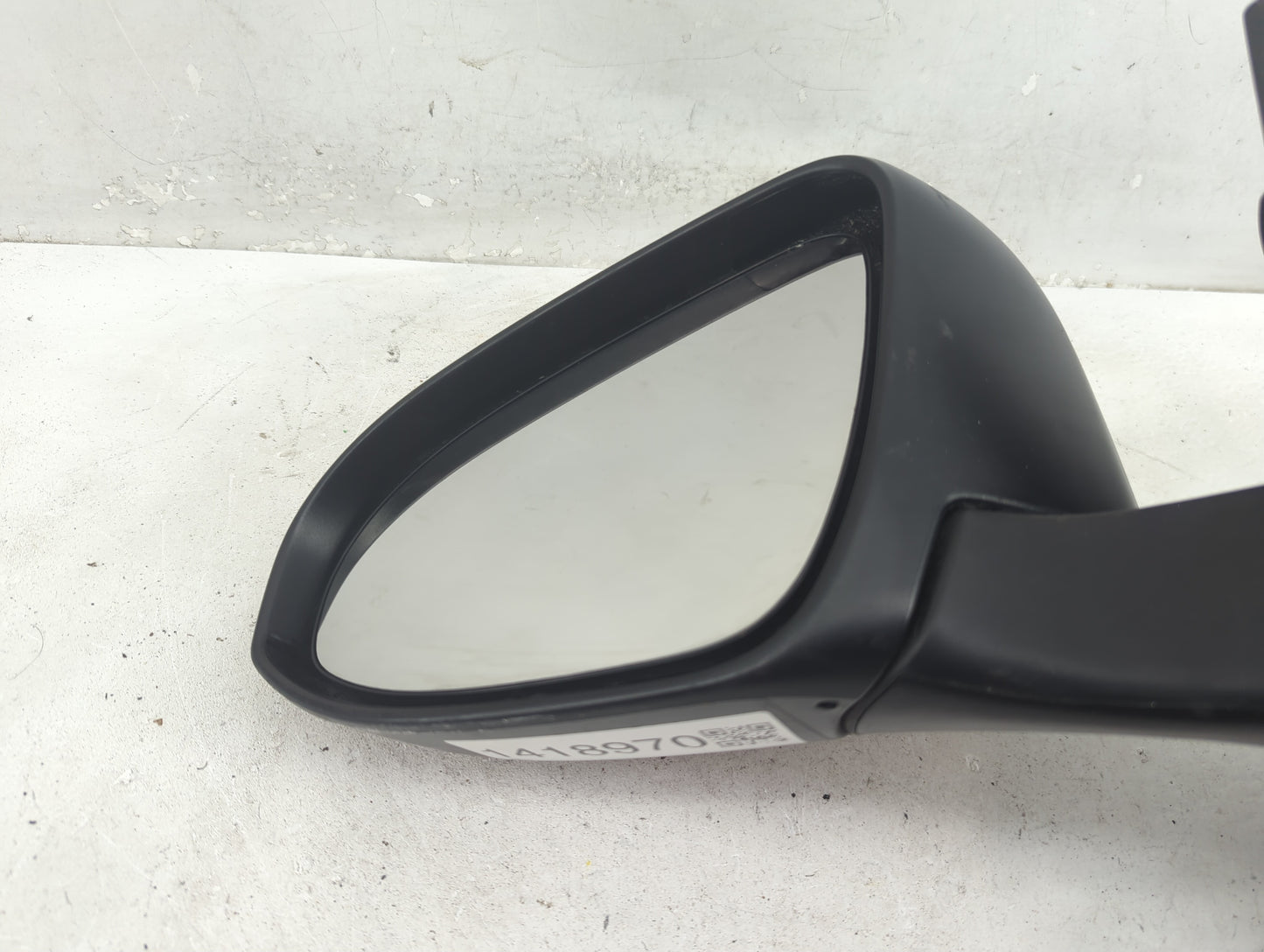 2015-2017 Toyota Camry Driver Side View Mirror - Left Door Mirror OEM Used - Oemusedautoparts1.com