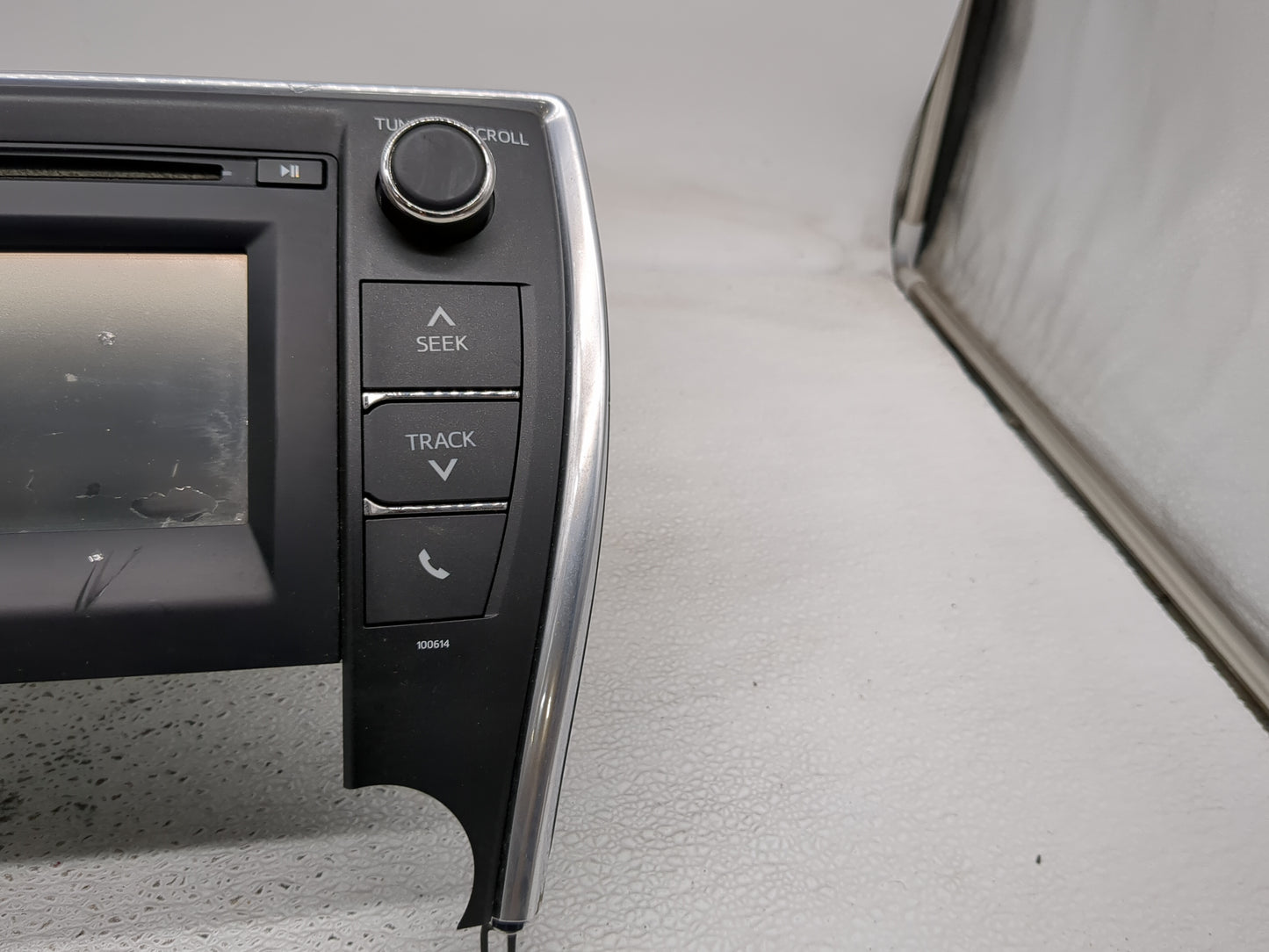 2016-2017 Toyota Camry Radio AM FM Cd Player Receiver Replacement P/N:86140-06660 Fits Fits 2016 2017 OEM Used Auto Parts - 
