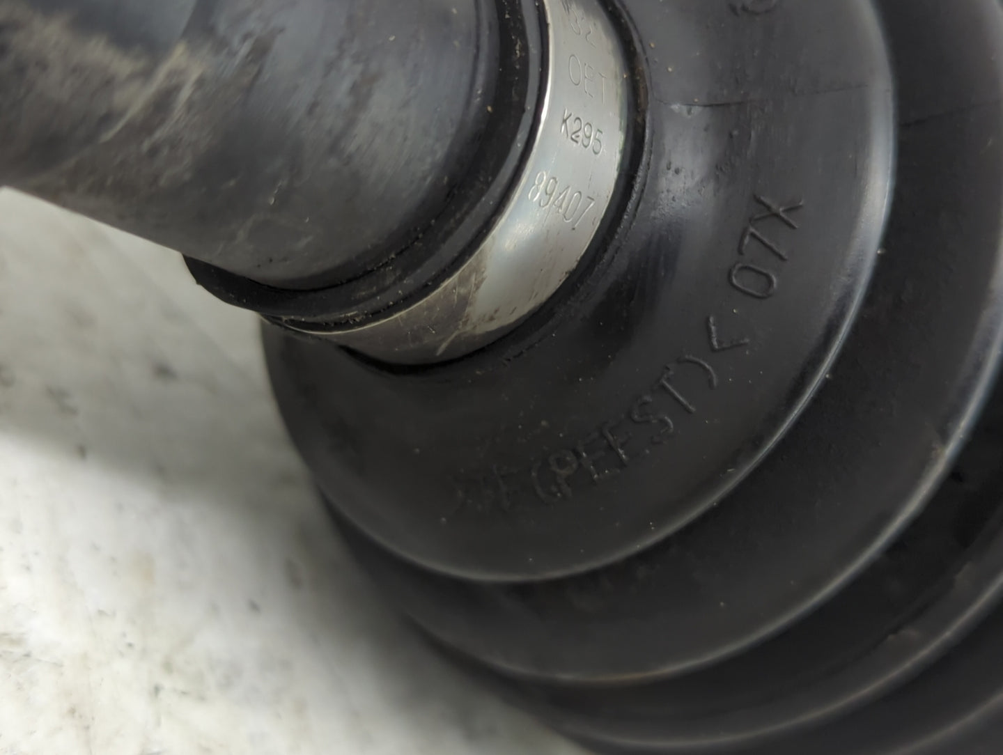 2012-2017 Toyota Camry Axle Shaft Front Passenger Cv C/v - Oemusedautoparts1.com