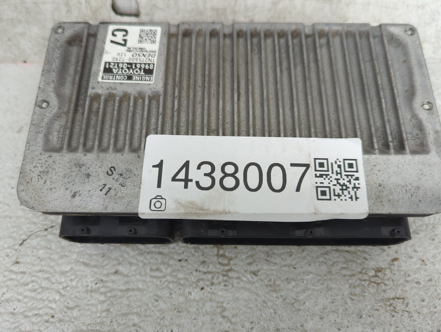 2016-2017 Toyota Camry PCM Engine Control Computer ECU ECM PCU OEM P/N:89661-06T21, TN275600-7290 Fits Fits 2016 2017 OEM Us