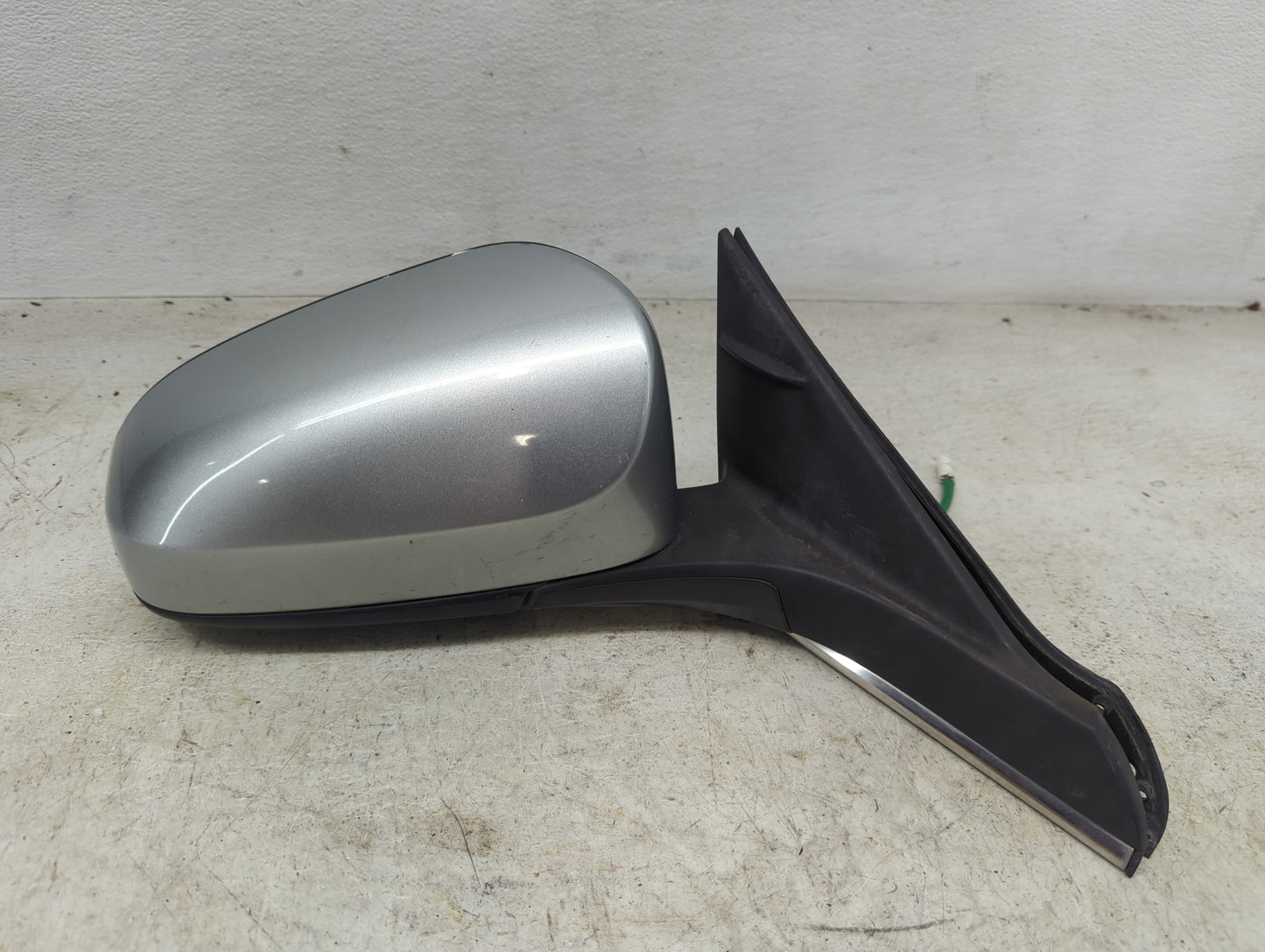 2015-2017 Toyota Camry Passenger Side View Mirror - Right Door Mirror OEM Used - Oemusedautoparts1.com