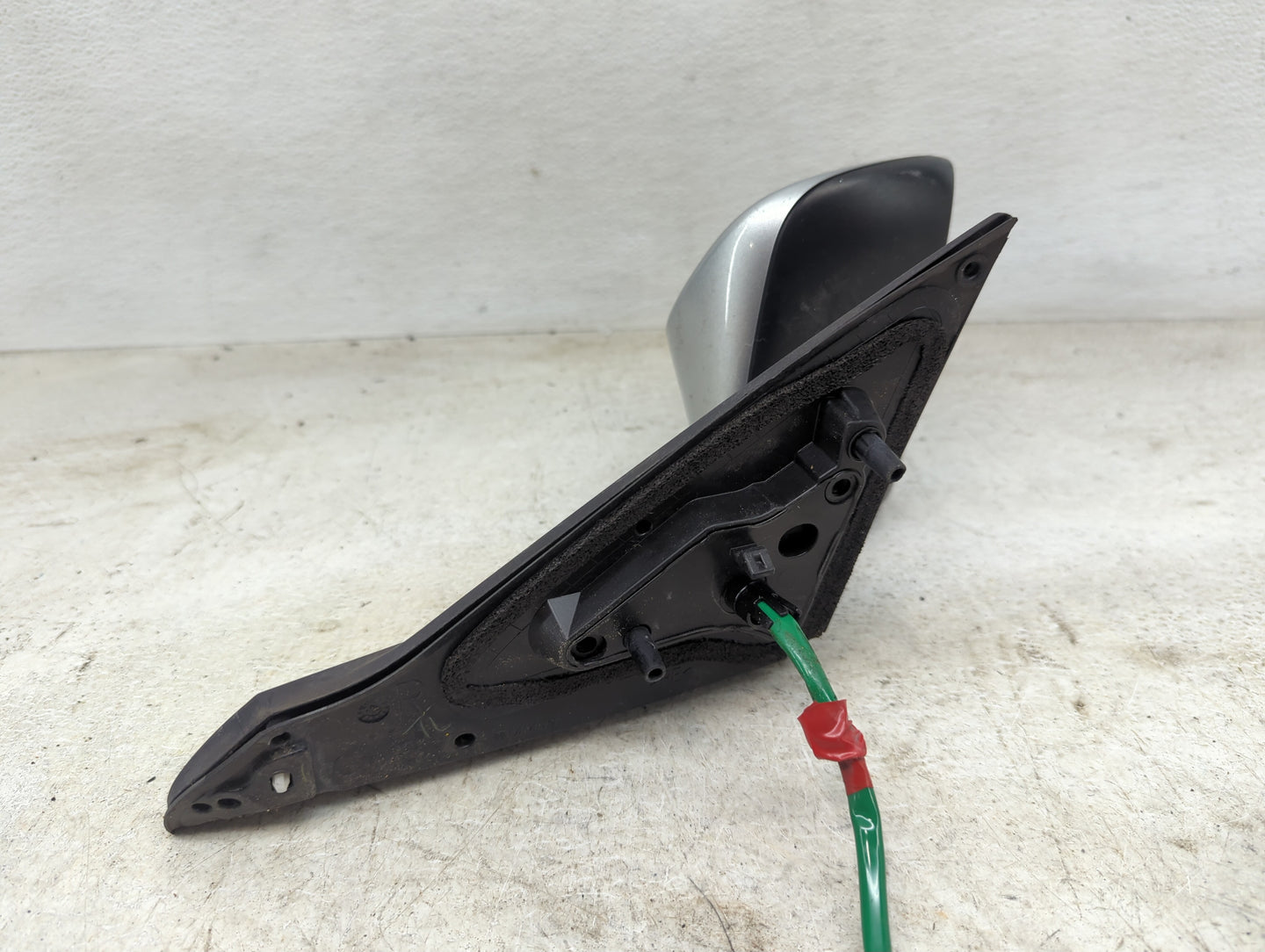 2015-2017 Toyota Camry Passenger Side View Mirror - Right Door Mirror OEM Used - Oemusedautoparts1.com