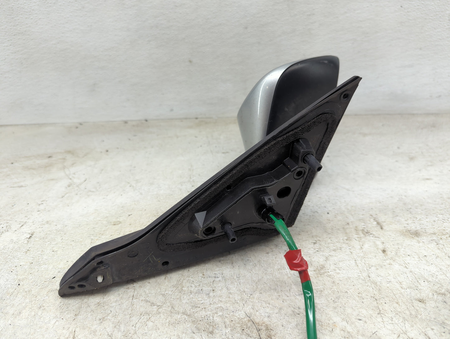 2015-2017 Toyota Camry Passenger Side View Mirror - Right Door Mirror OEM Used - Oemusedautoparts1.com