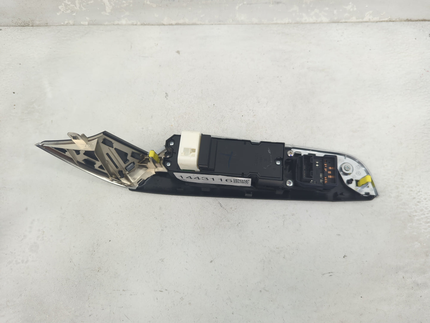 2015-2017 Toyota Camry Master Power Window Switch Replacement Driver Side Left P/N:84820-06120 790-0C5D Fits Fits 2015 2016 