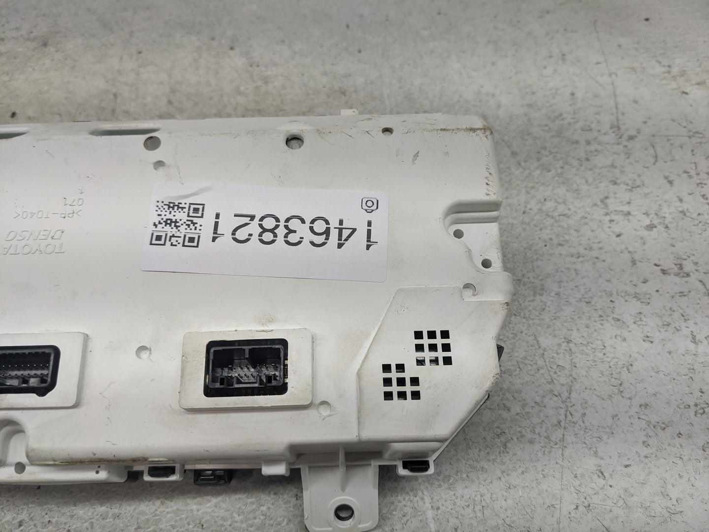 2016 Toyota Camry Instrument Cluster Speedometer Gauges P/N:83800-0X800-00 83800-0X810 Miles:77K Fits OEM Used Auto Parts - 