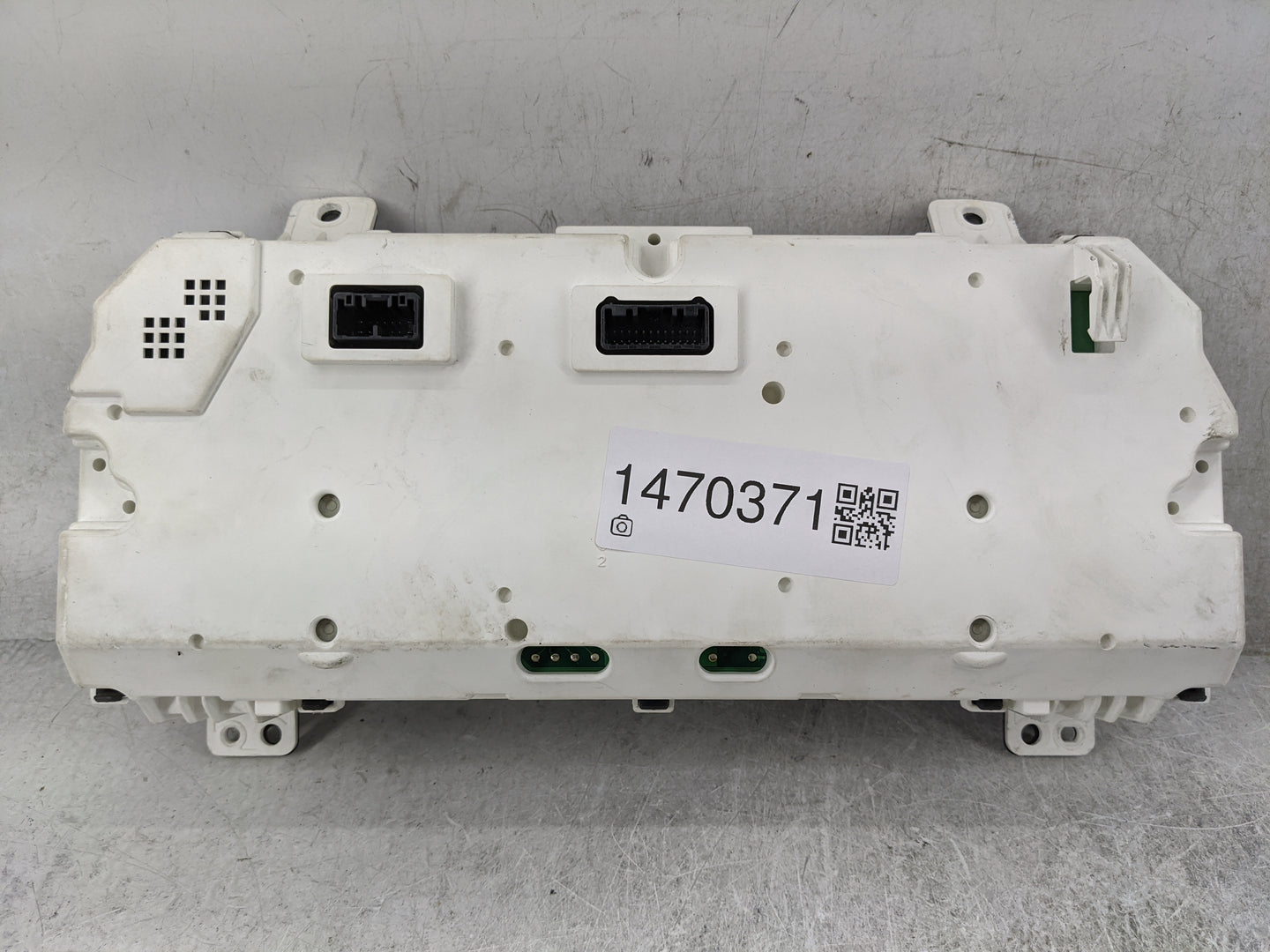 2015-2017 Toyota Camry Instrument Cluster Speedometer Gauges P/N:83800-0X810-00 TN257480-0247 Miles:143K Fits Fits 2015 2016