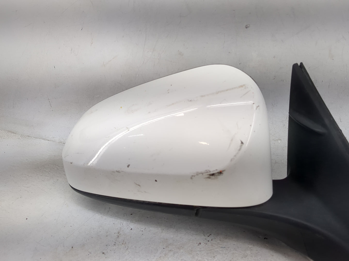 2015-2017 Toyota Camry Passenger Side View Mirror - Right Door Mirror OEM Used - Oemusedautoparts1.com