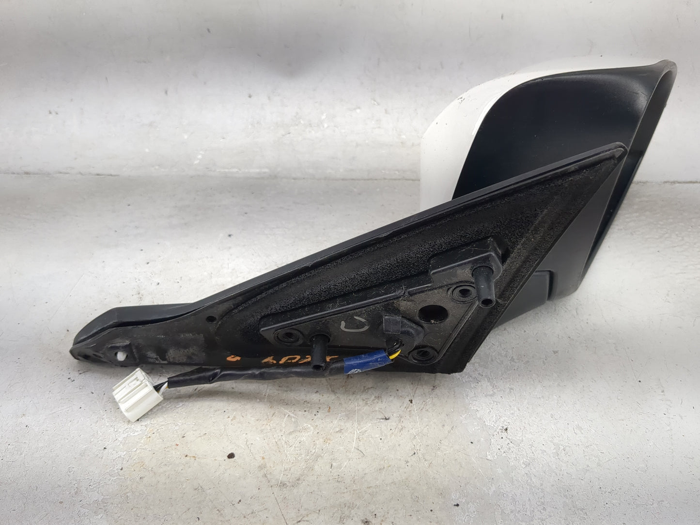 2015-2017 Toyota Camry Passenger Side View Mirror - Right Door Mirror OEM Used - Oemusedautoparts1.com