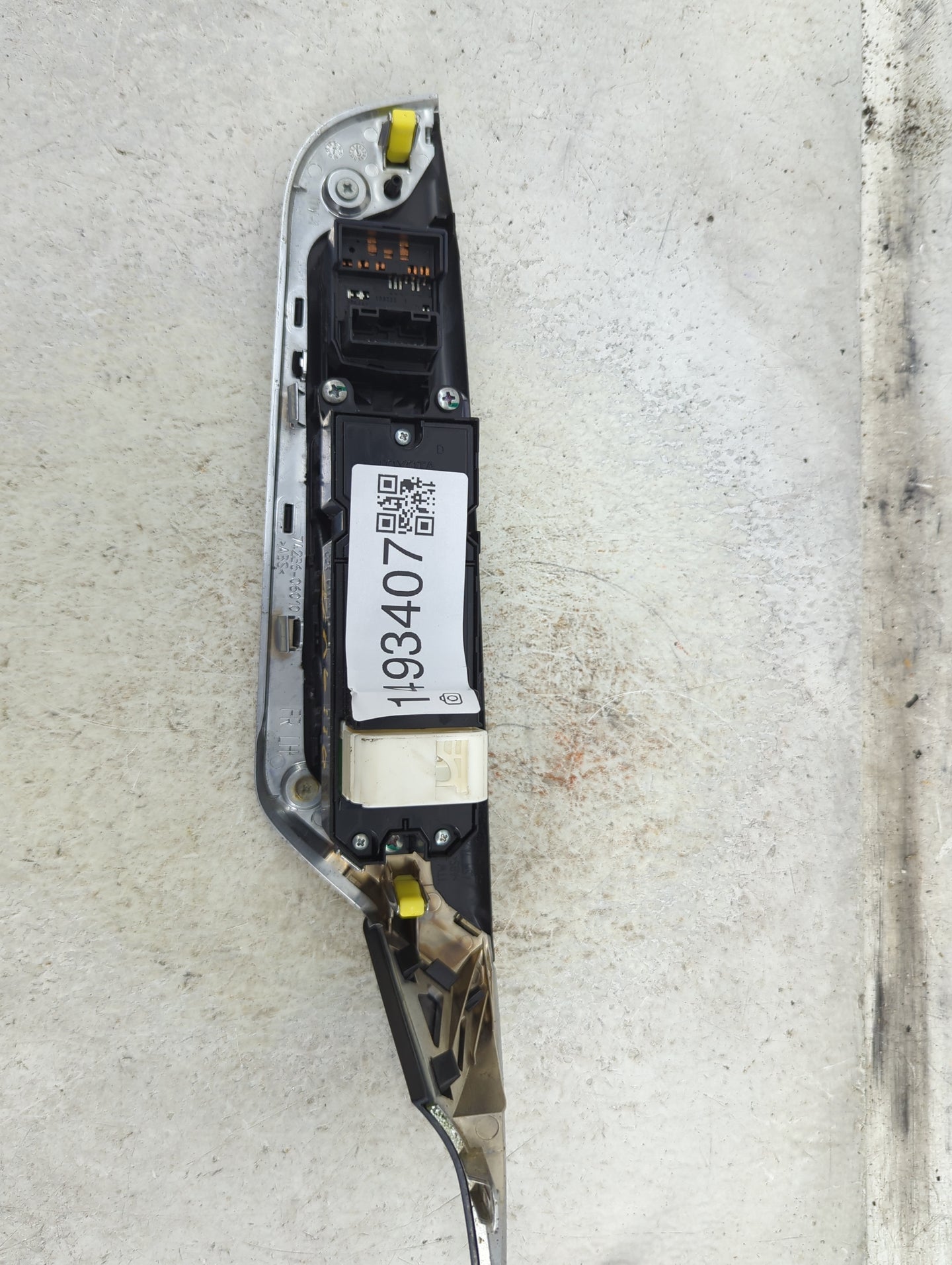 2015-2017 Toyota Camry Master Power Window Switch Replacement Driver Side Left Fits Fits 2015 2016 2017 OEM Used Auto Parts 