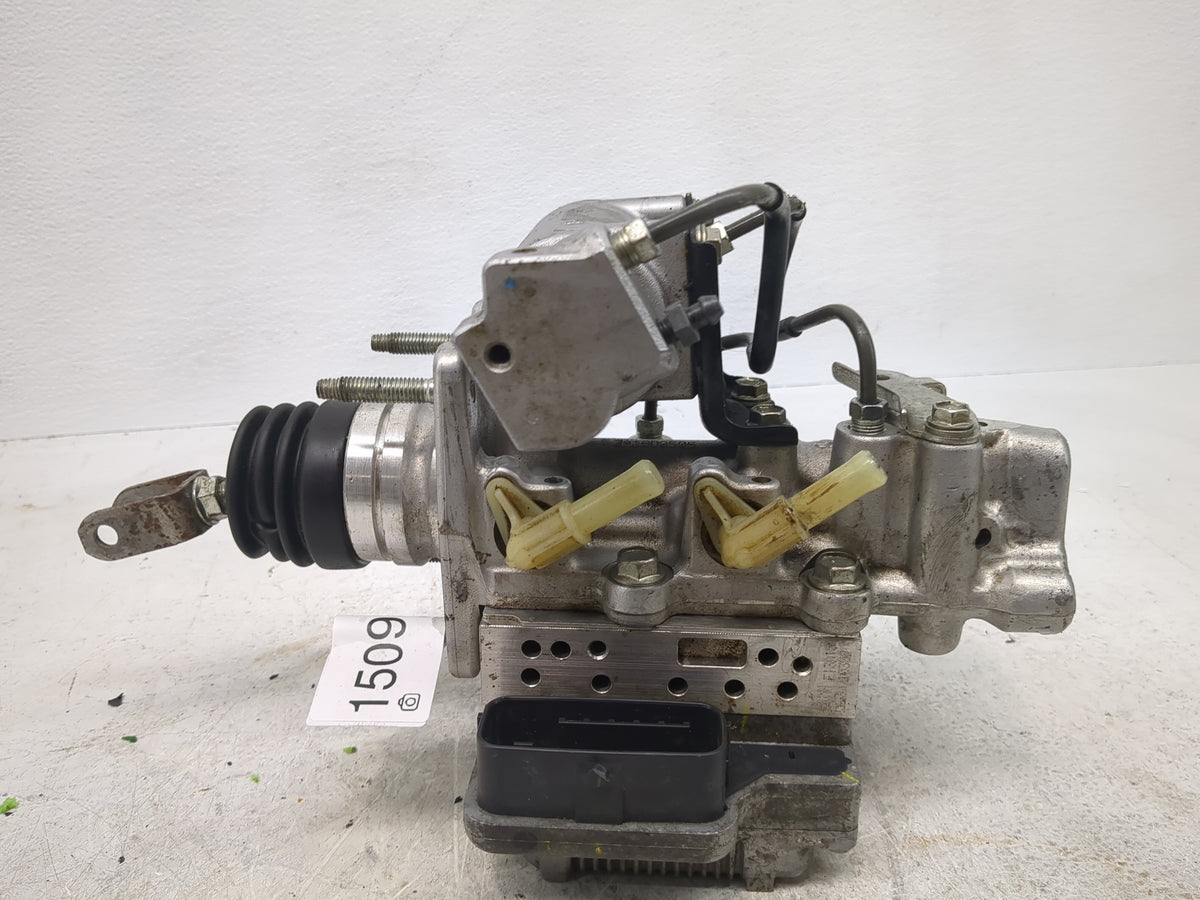 2016 Toyota Camry Power Brake Booster Oem 1509382 - Oemusedautoparts1.com