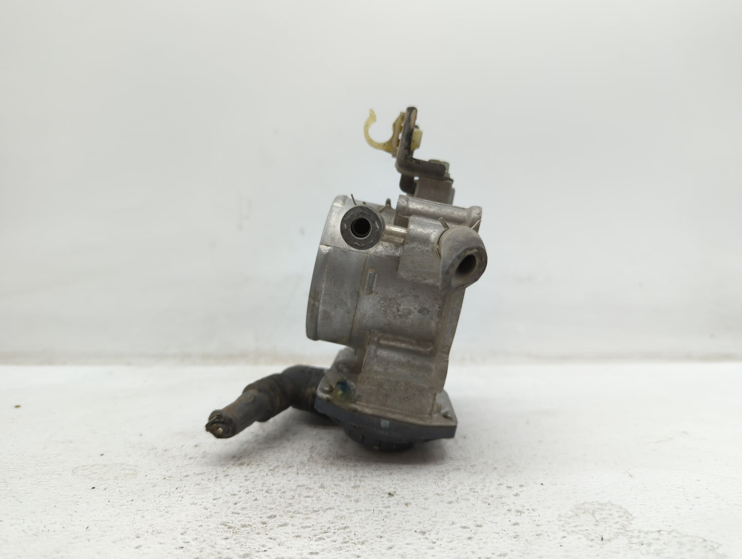 2010-2017 Toyota Camry Throttle Body P/N:22030-36010 22030-0V010 Fits Fits 2009 2010 2011 2012 2013 2014 2015 2016 2017 2018