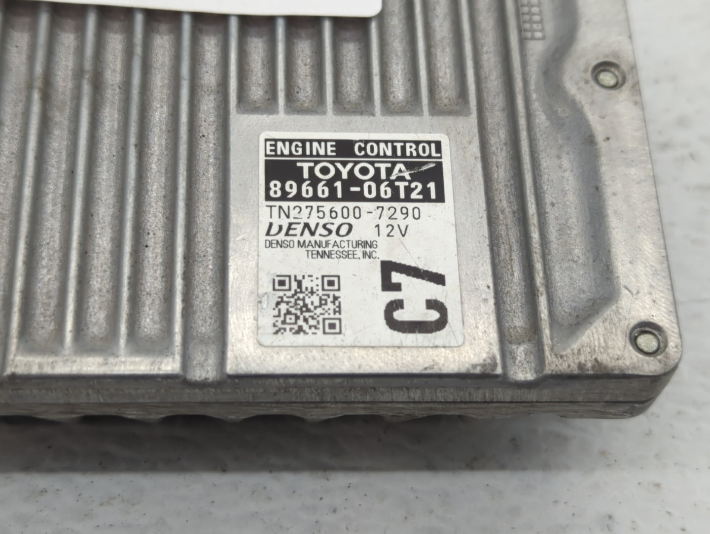 2016-2017 Toyota Camry PCM Engine Control Computer ECU ECM PCU OEM P/N:89661-06T21 89661-06T22 Fits Fits 2016 2017 OEM Used 