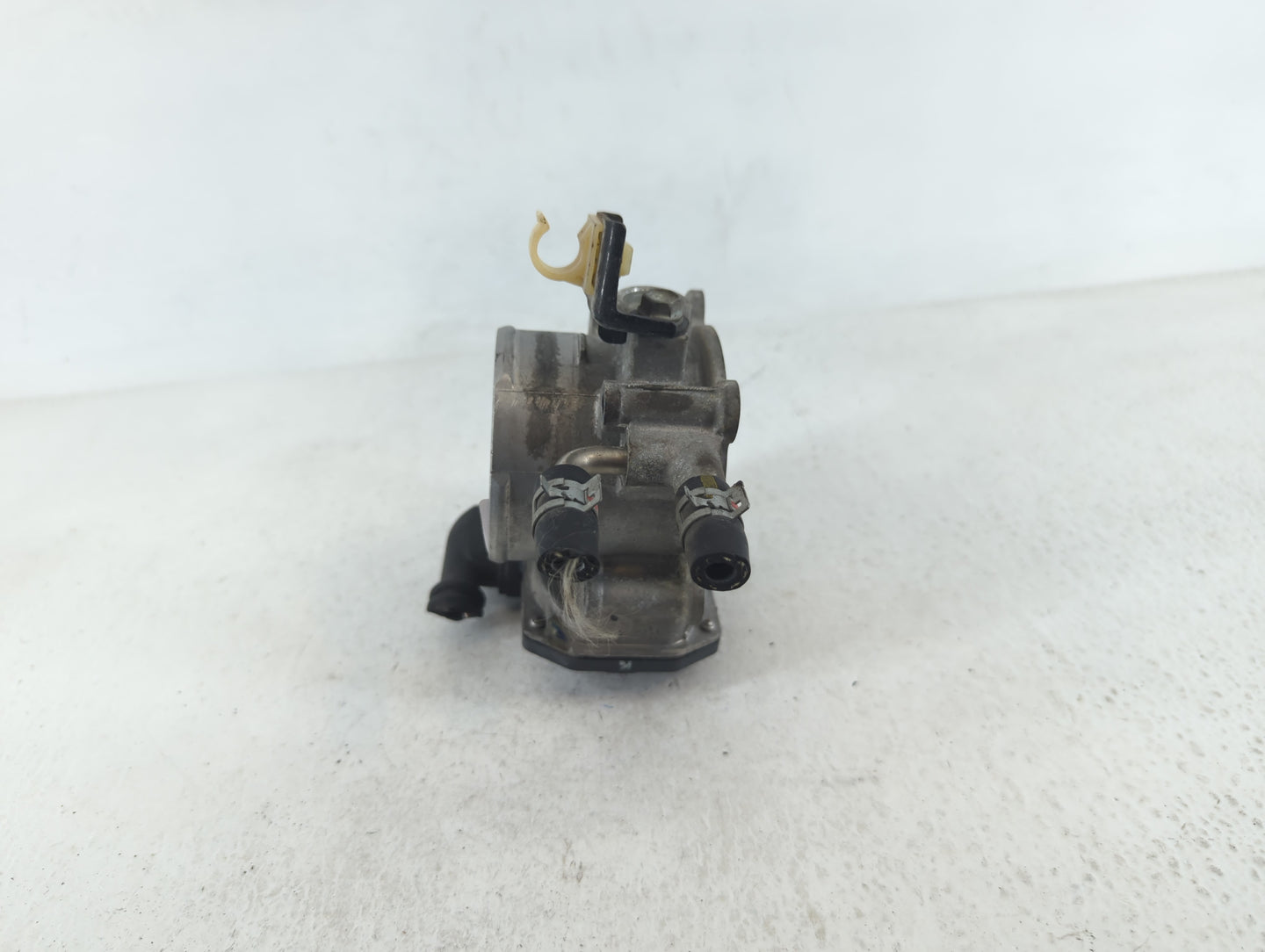 2010-2017 Toyota Camry Throttle Body P/N:22030-0V010 Fits Fits 2009 2010 2011 2012 2013 2014 2015 2016 2017 2018 2019 OEM Us