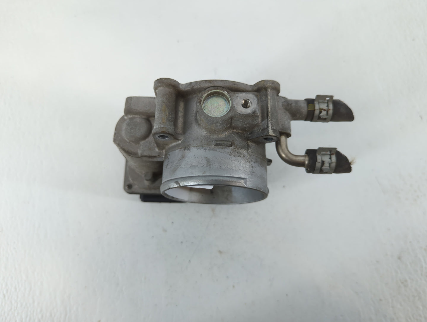 2010-2017 Toyota Camry Throttle Body P/N:22030-0V010 Fits Fits 2009 2010 2011 2012 2013 2014 2015 2016 2017 2018 2019 OEM Us
