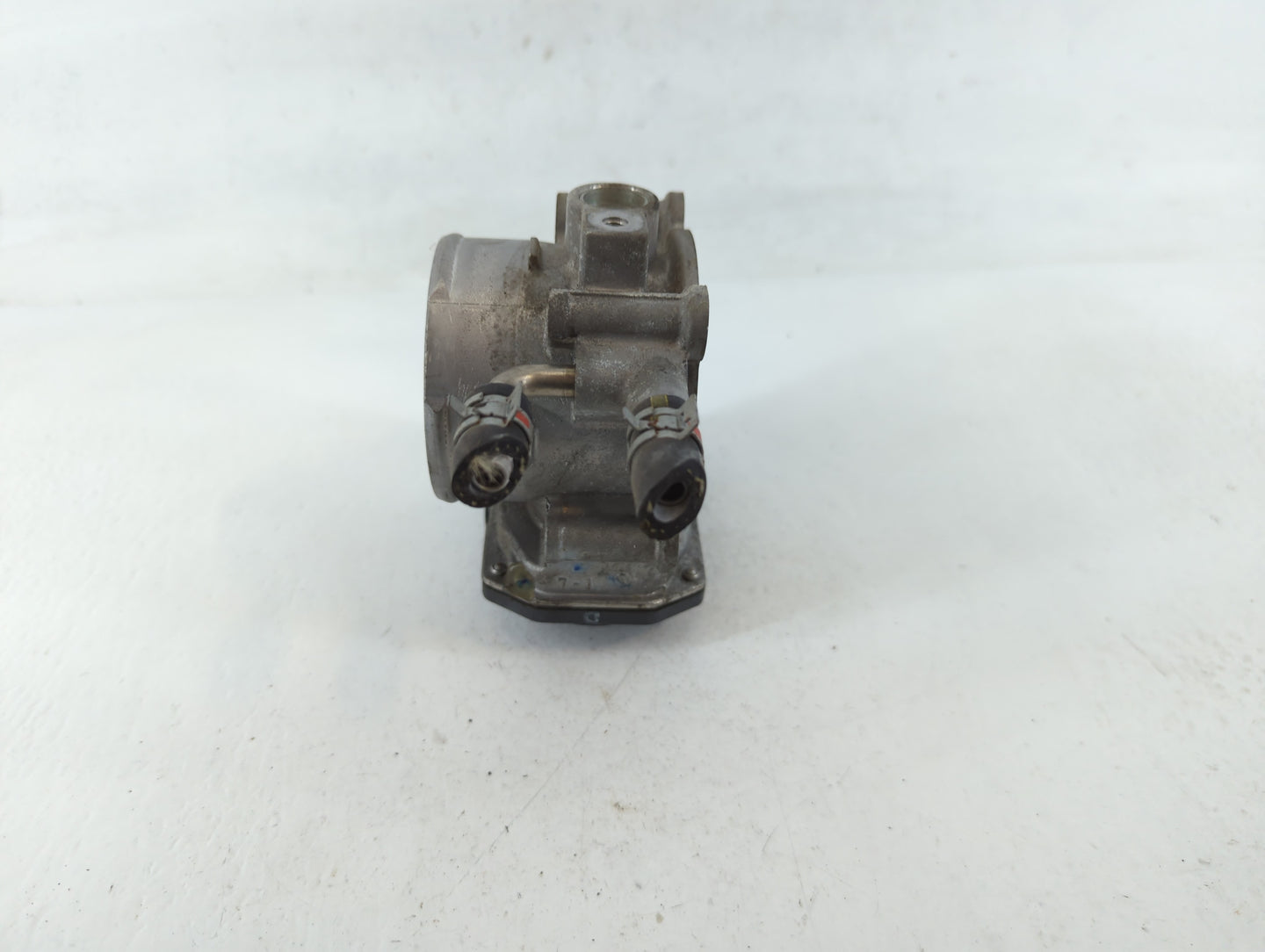 2010-2017 Toyota Camry Throttle Body P/N:22030-0V010 Fits Fits 2009 2010 2011 2012 2013 2014 2015 2016 2017 2018 2019 OEM Us