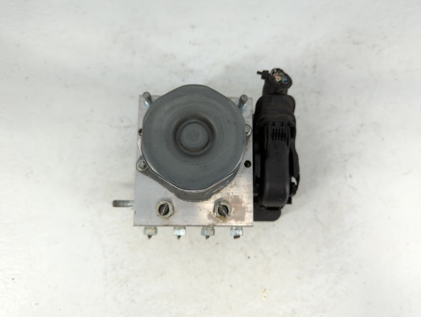 2015-2017 Toyota Camry ABS Pump Control Module Replacement P/N:269 664 44540-06180 Fits Fits 2015 2016 2017 OEM Used Auto Pa