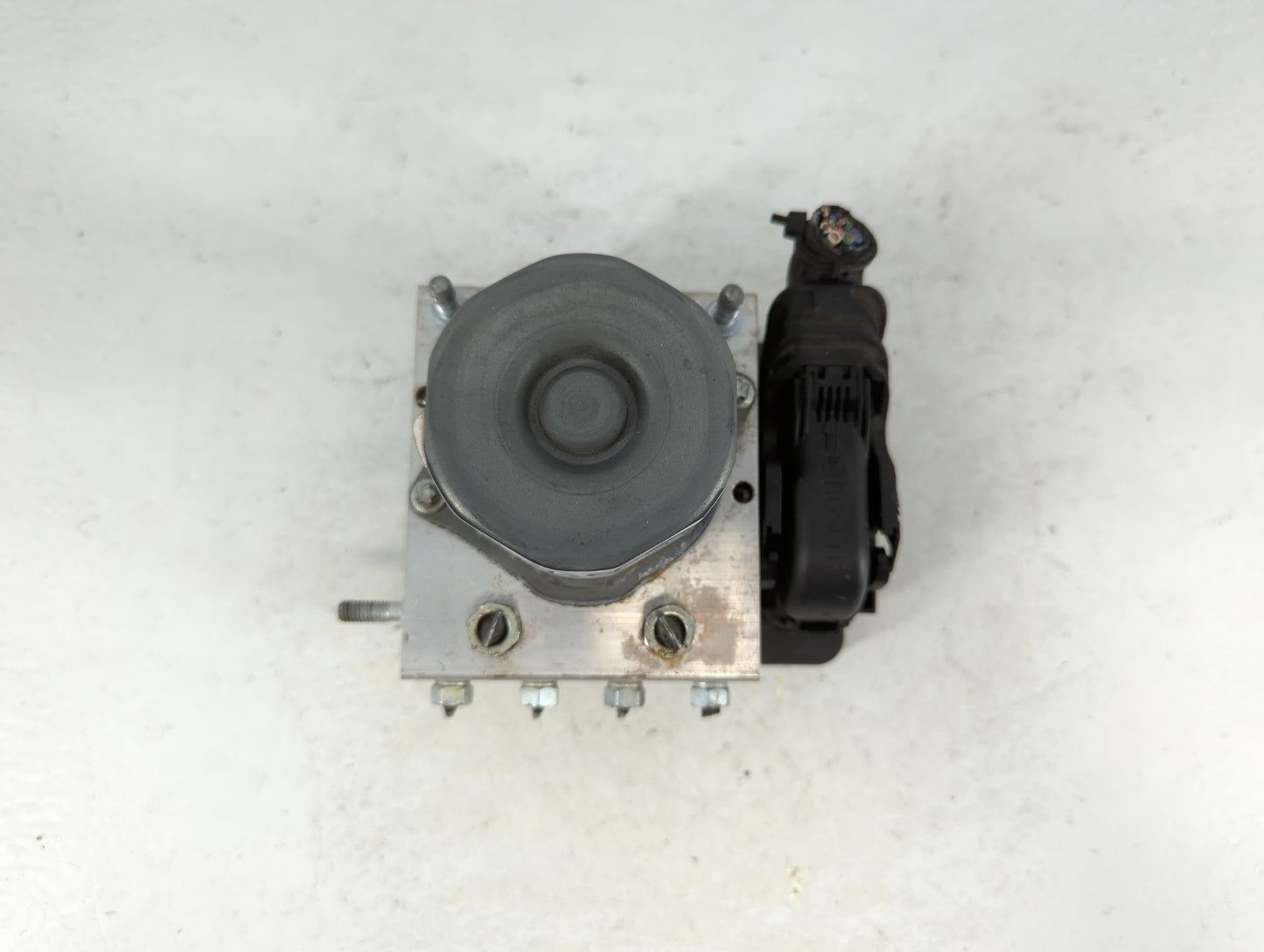 2015-2017 Toyota Camry ABS Pump Control Module Replacement P/N:269 664 44540-06180 Fits Fits 2015 2016 2017 OEM Used Auto Pa