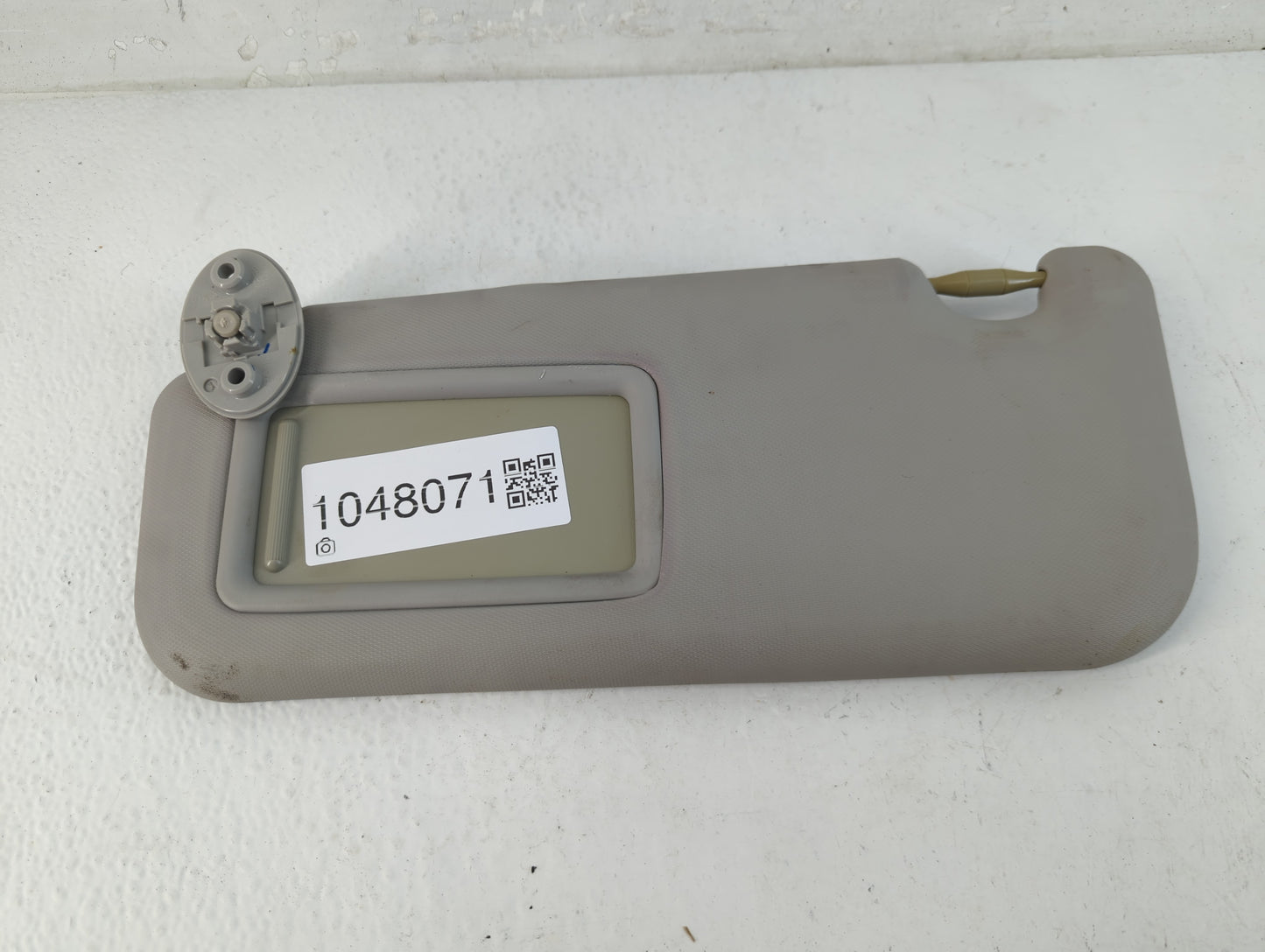 2014-2016 Toyota Corolla Sun Visor Shade Replacement Passenger Right Mirror Fits Fits 2014 2015 2016 OEM Used Auto Parts - O