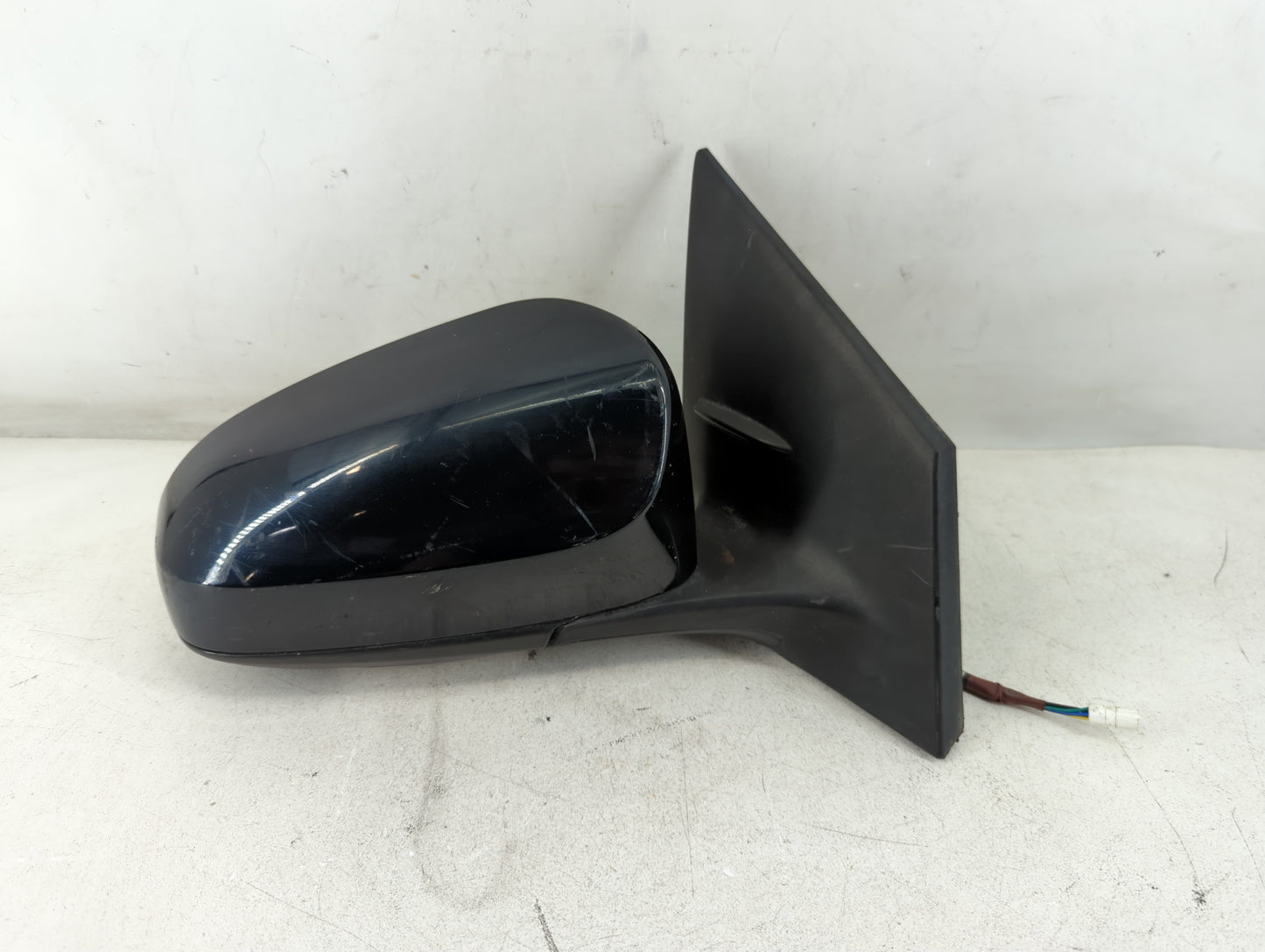 2014-2019 Toyota Corolla Passenger Side View Mirror - Right Door Mirror OEM Used - Oemusedautoparts1.com