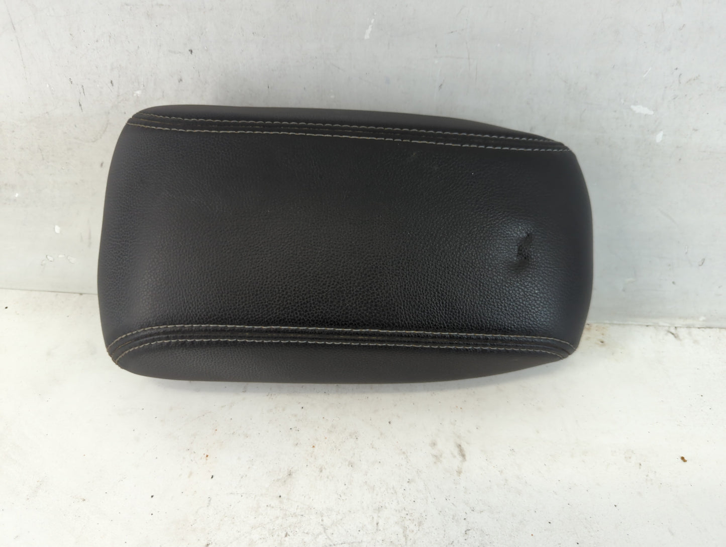 2014-2019 Toyota Corolla Center Console Armrest Cover Lid Fits Fits 2014 2015 2016 2017 2018 2019 OEM Used Auto Parts - Oemu