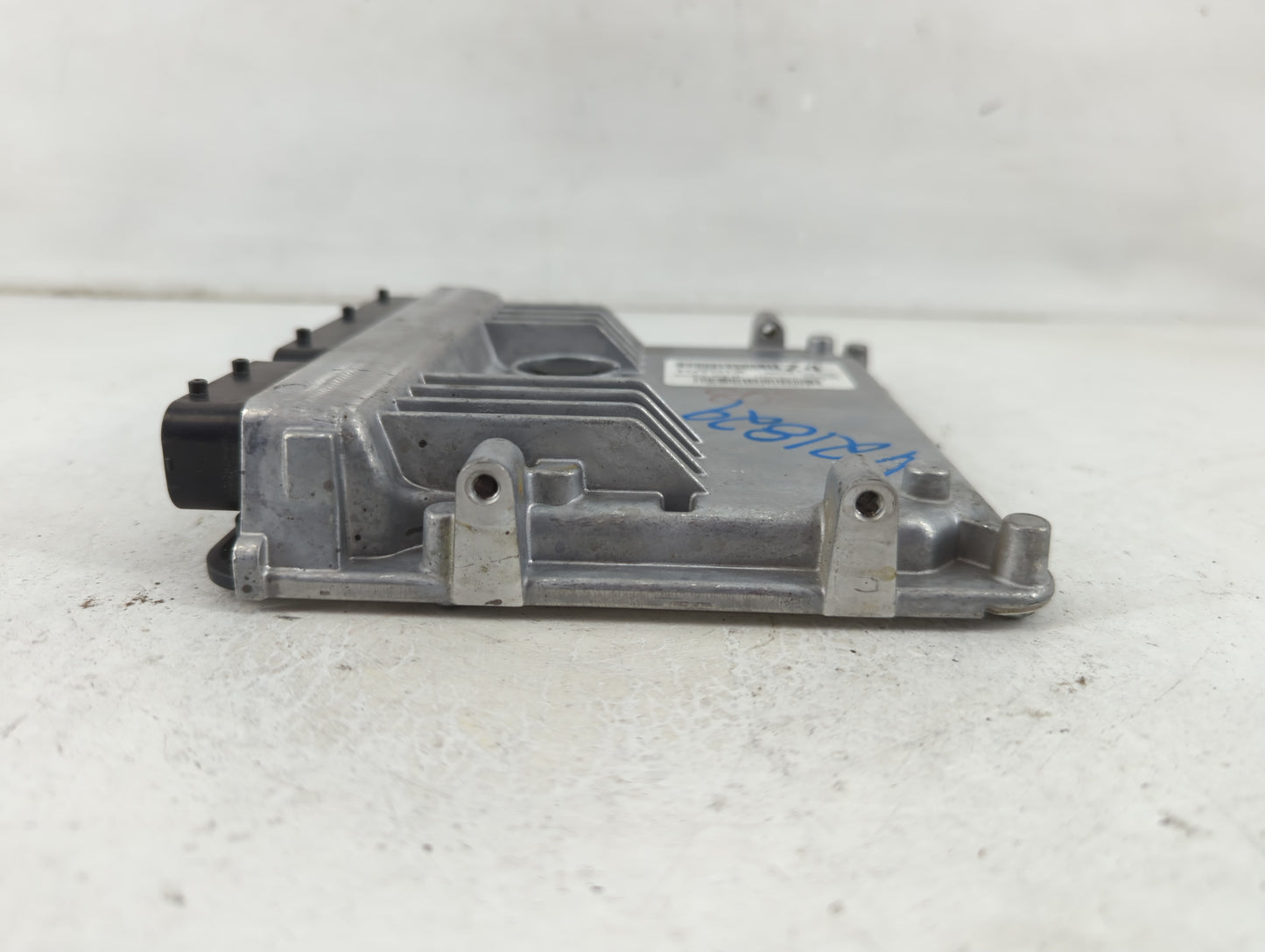 2015-2016 Toyota Corolla PCM Engine Control Computer ECU ECM PCU OEM P/N:89661-0Z641 Fits Fits 2015 2016 OEM Used Auto Parts