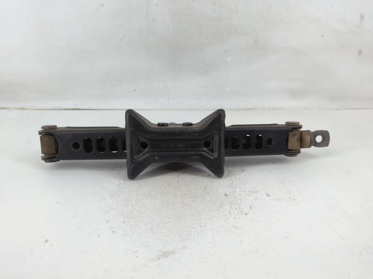 2016 Toyota Corolla Spare Scissor Car Jack 1123376 - Oemusedautoparts1.com