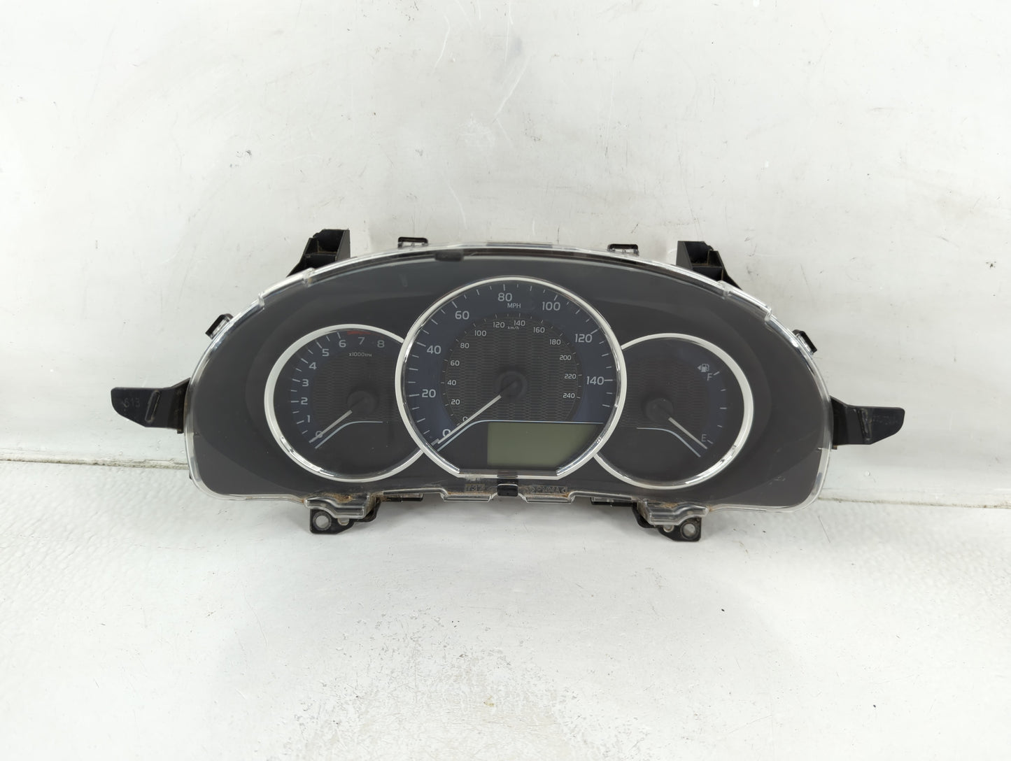 2014-2016 Toyota Corolla Instrument Cluster Speedometer Gauges P/N:TN157560-0924 Fits Fits 2014 2015 2016 OEM Used Auto Part