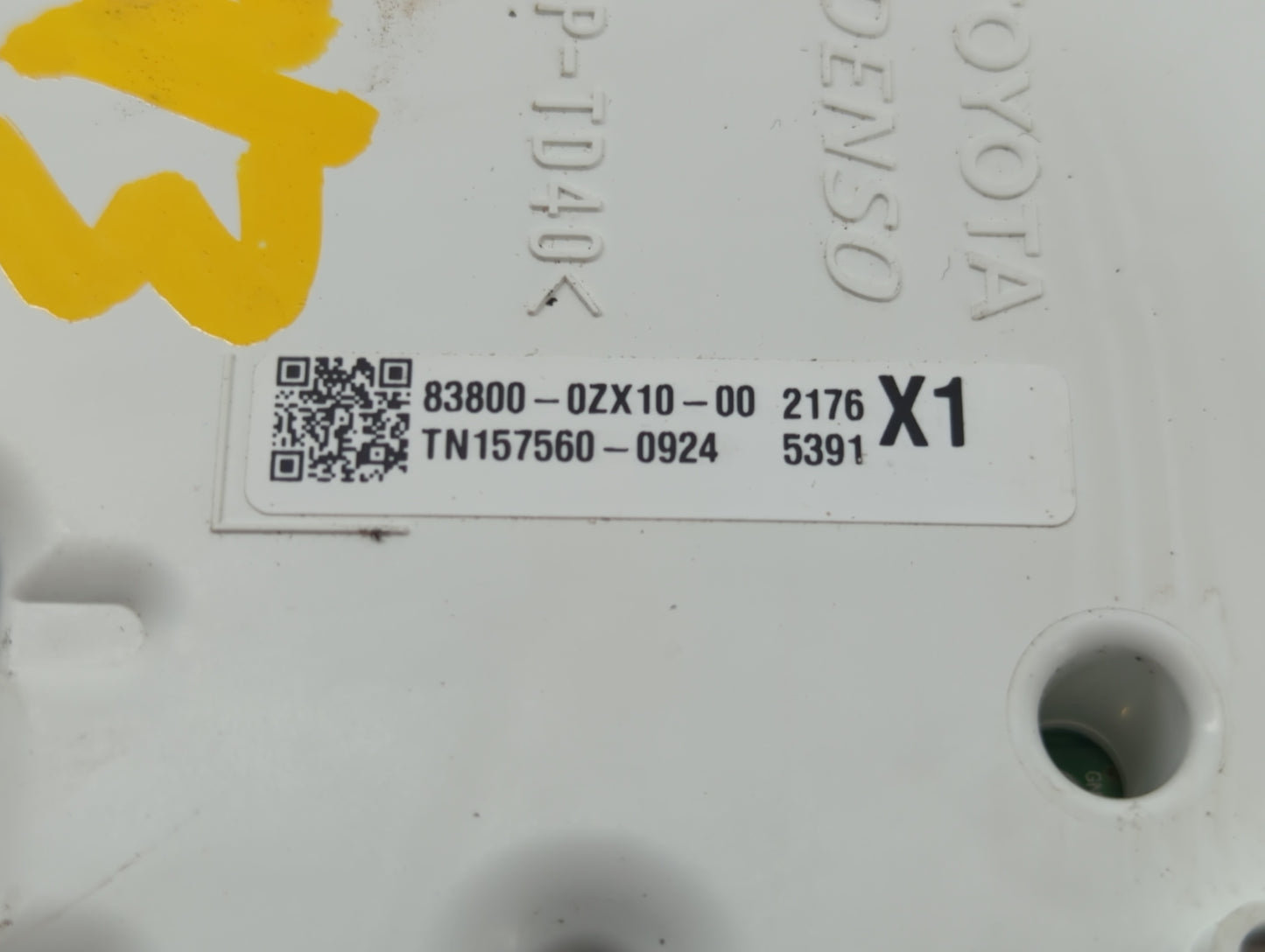 2014-2016 Toyota Corolla Instrument Cluster Speedometer Gauges P/N:TN157560-0924 Fits Fits 2014 2015 2016 OEM Used Auto Part