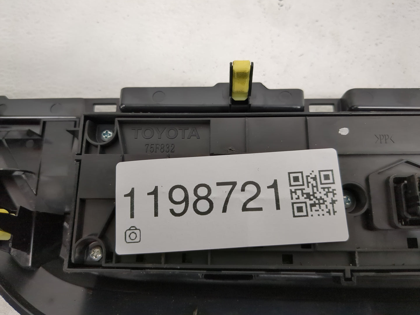 2014-2016 Toyota Corolla Climate Control Module Temperature AC/Heater Replacement P/N:75F832 Fits Fits 2014 2015 2016 OEM Us