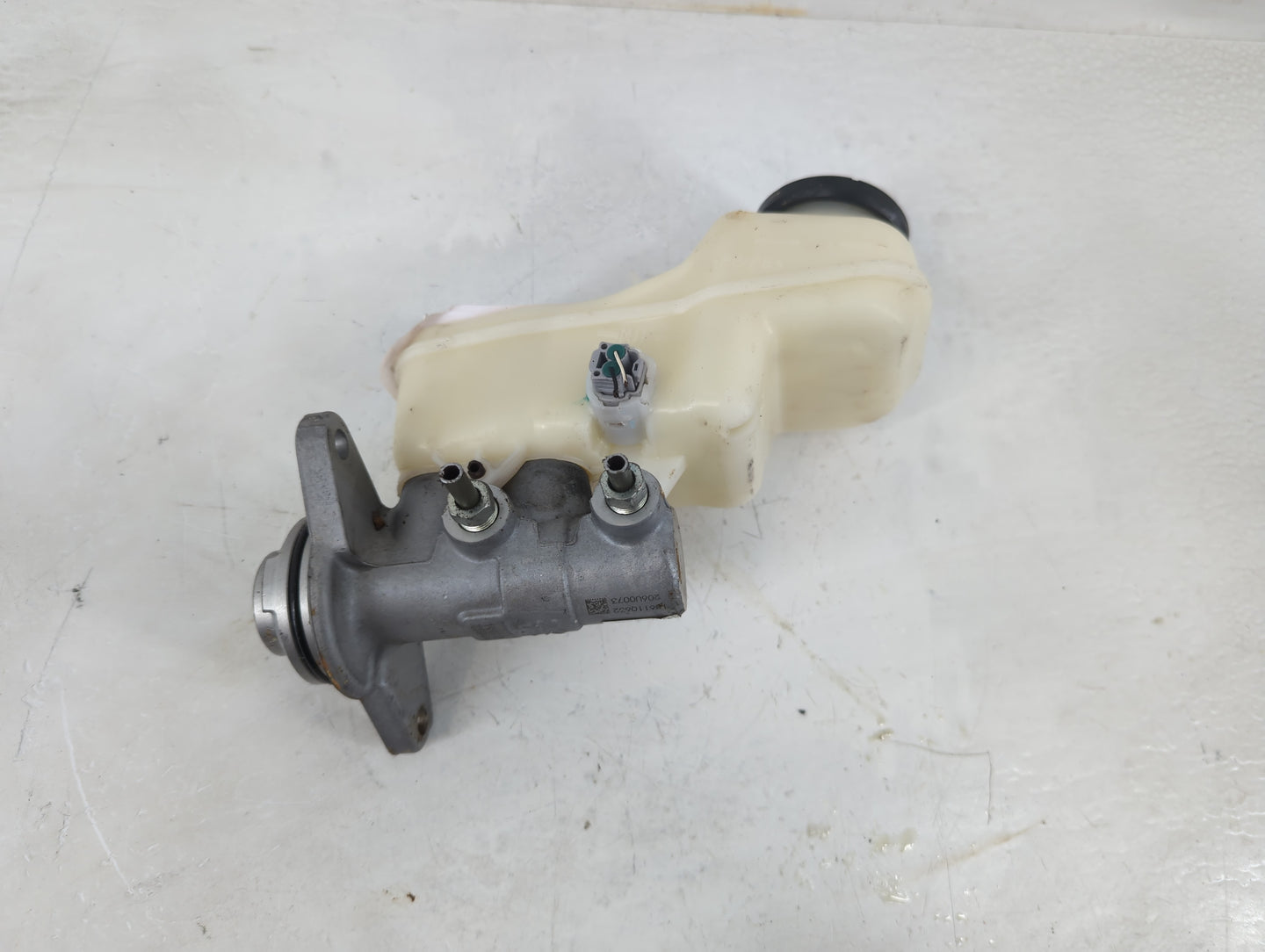 2014-2019 Toyota Corolla Brake Master Cylinder - Oemusedautoparts1.com