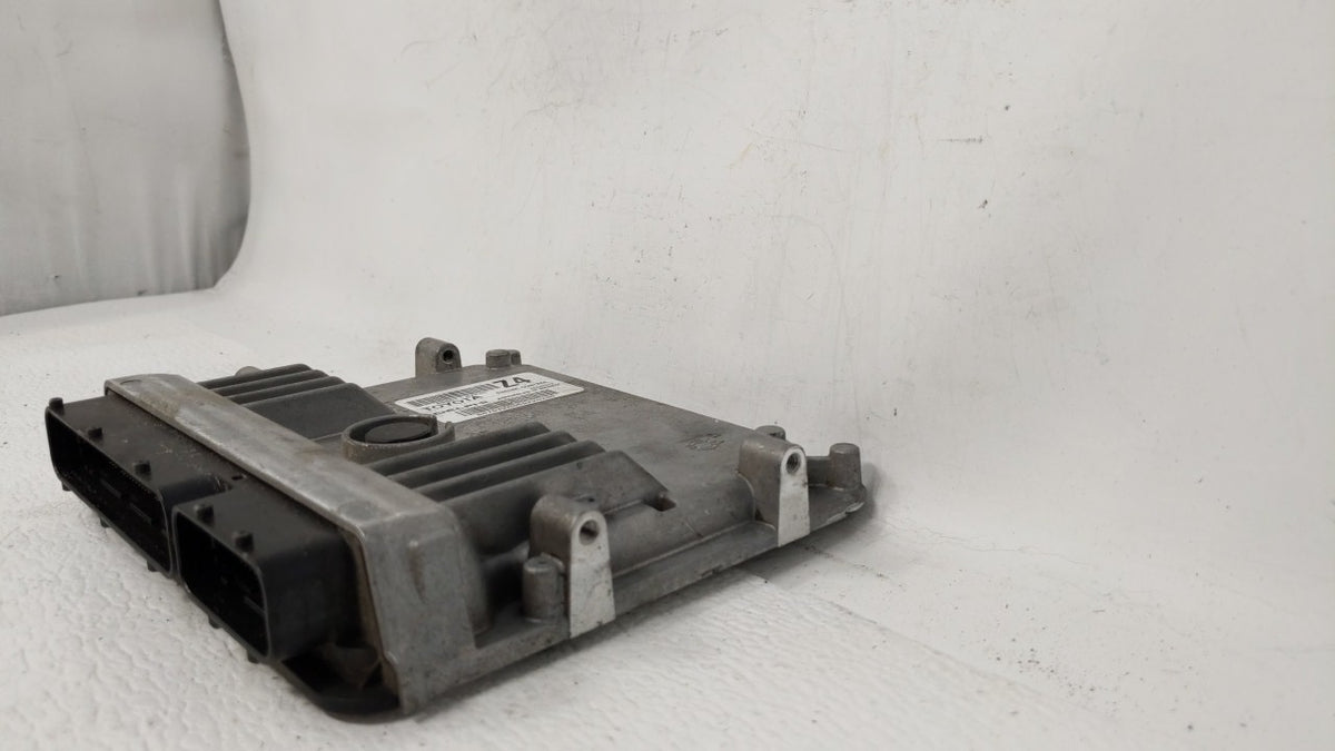 2015-2016 Toyota Corolla PCM Engine Control Computer ECU ECM PCU OEM P/N:89661-0Z640 89661-0Z630 Fits 2015 2016 OEM Used Aut