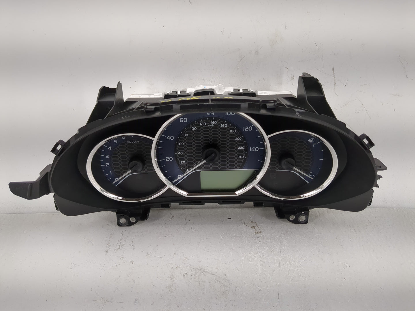 2014-2016 Toyota Corolla Instrument Cluster Speedometer Gauges P/N:83800-0ZX10-00 Fits Fits 2014 2015 2016 OEM Used Auto Par