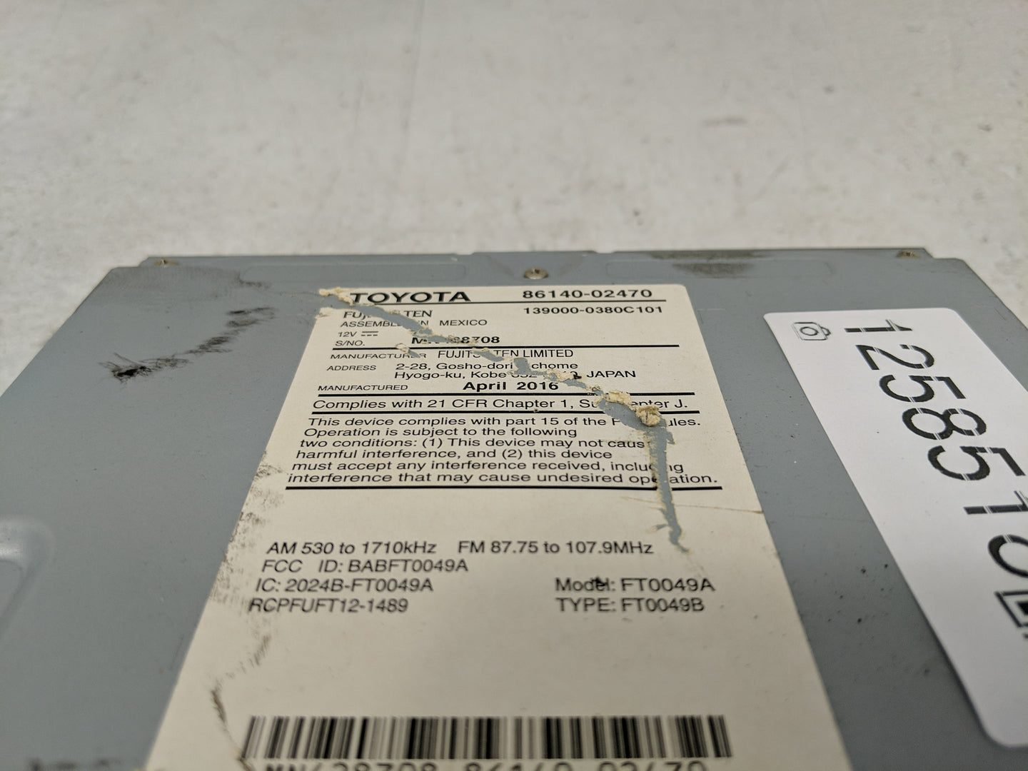 2015-2016 Toyota Corolla Radio AM FM Cd Player Receiver Replacement P/N:86140-02470 Fits Fits 2015 2016 OEM Used Auto Parts 