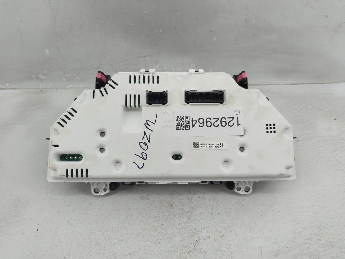 2014-2016 Toyota Corolla Instrument Cluster Speedometer Gauges P/N:TN157570-2691 83800-0ZX51-00 Fits Fits 2014 2015 2016 OEM