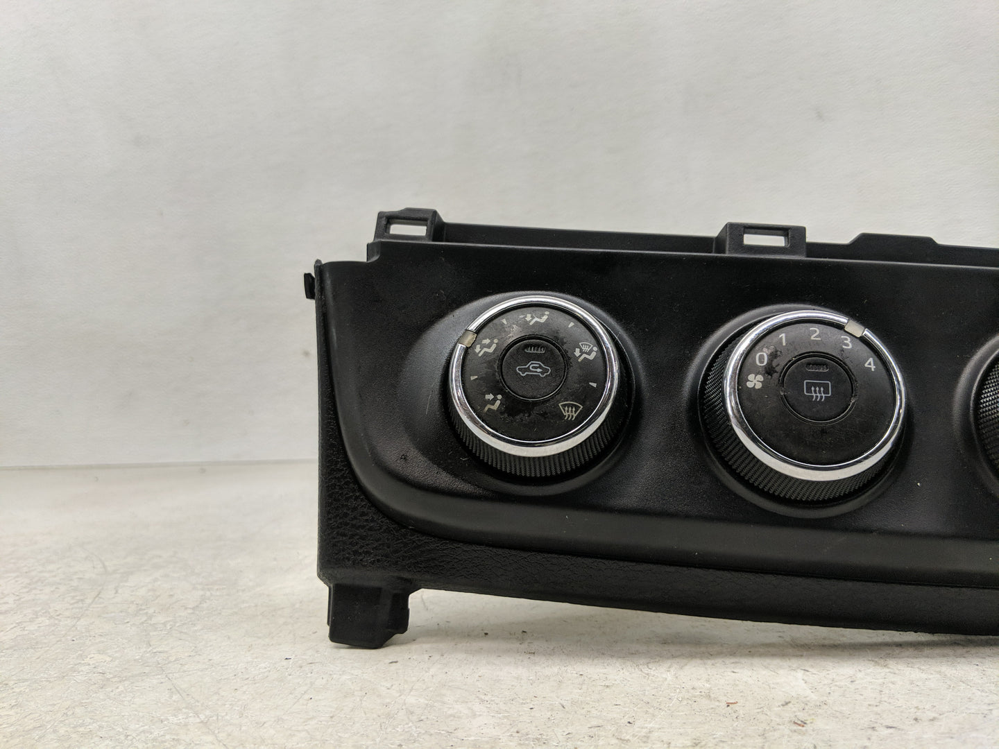 2014-2019 Toyota Corolla Climate Control Module Temperature AC/Heater Replacement P/N:55406-02470 Fits OEM Used Auto Parts -