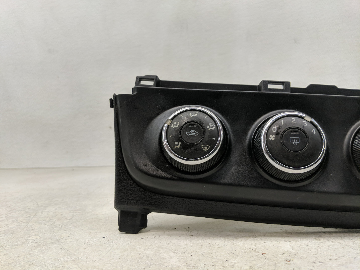2014-2019 Toyota Corolla Climate Control Module Temperature AC/Heater Replacement P/N:55406-02470 Fits OEM Used Auto Parts -