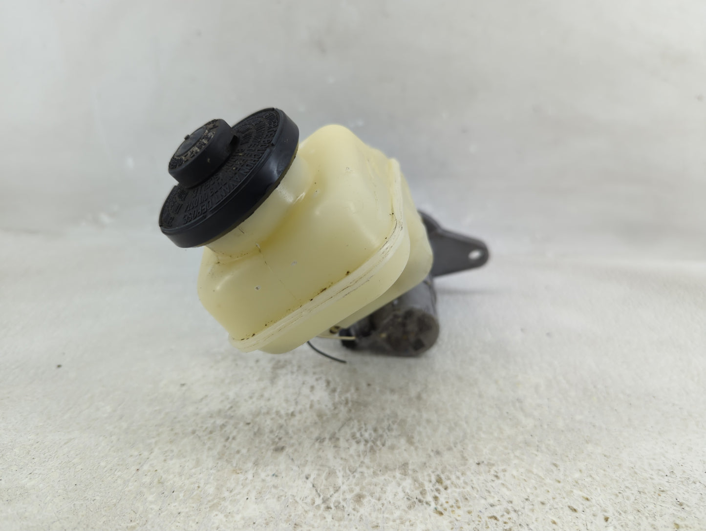 2014-2019 Toyota Corolla Brake Master Cylinder 1312588 - Oemusedautoparts1.com