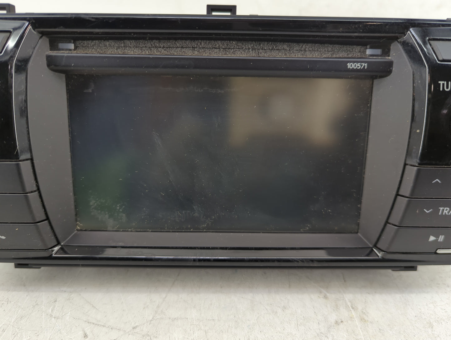 2015-2016 Toyota Corolla Radio AM FM Cd Player Receiver Replacement P/N:86140-02470 Fits Fits 2015 2016 OEM Used Auto Parts 